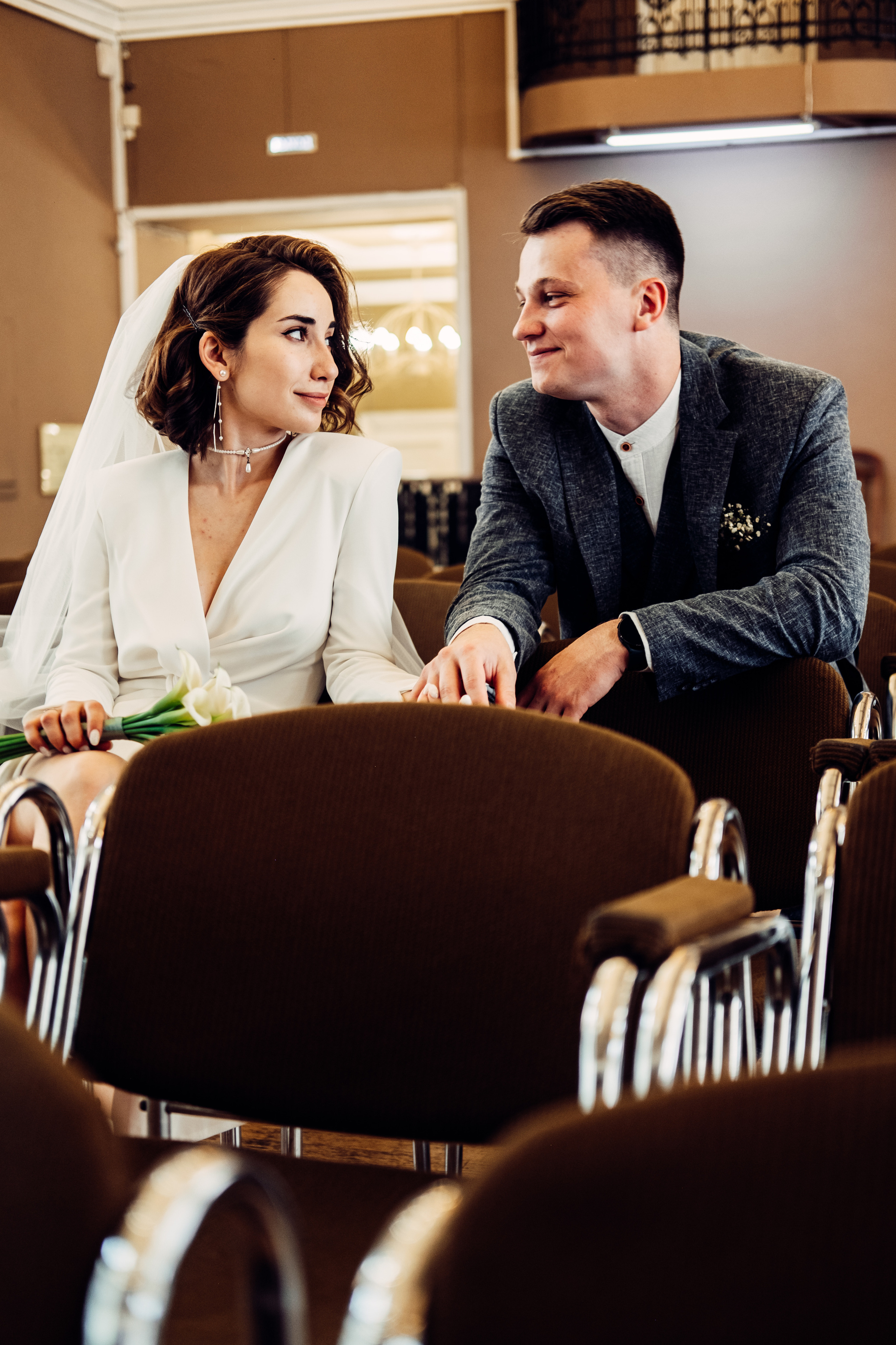 С любовью к искусству, свадьба в художественной галерее. Фотограф в Иркутске Анна Мирошникова