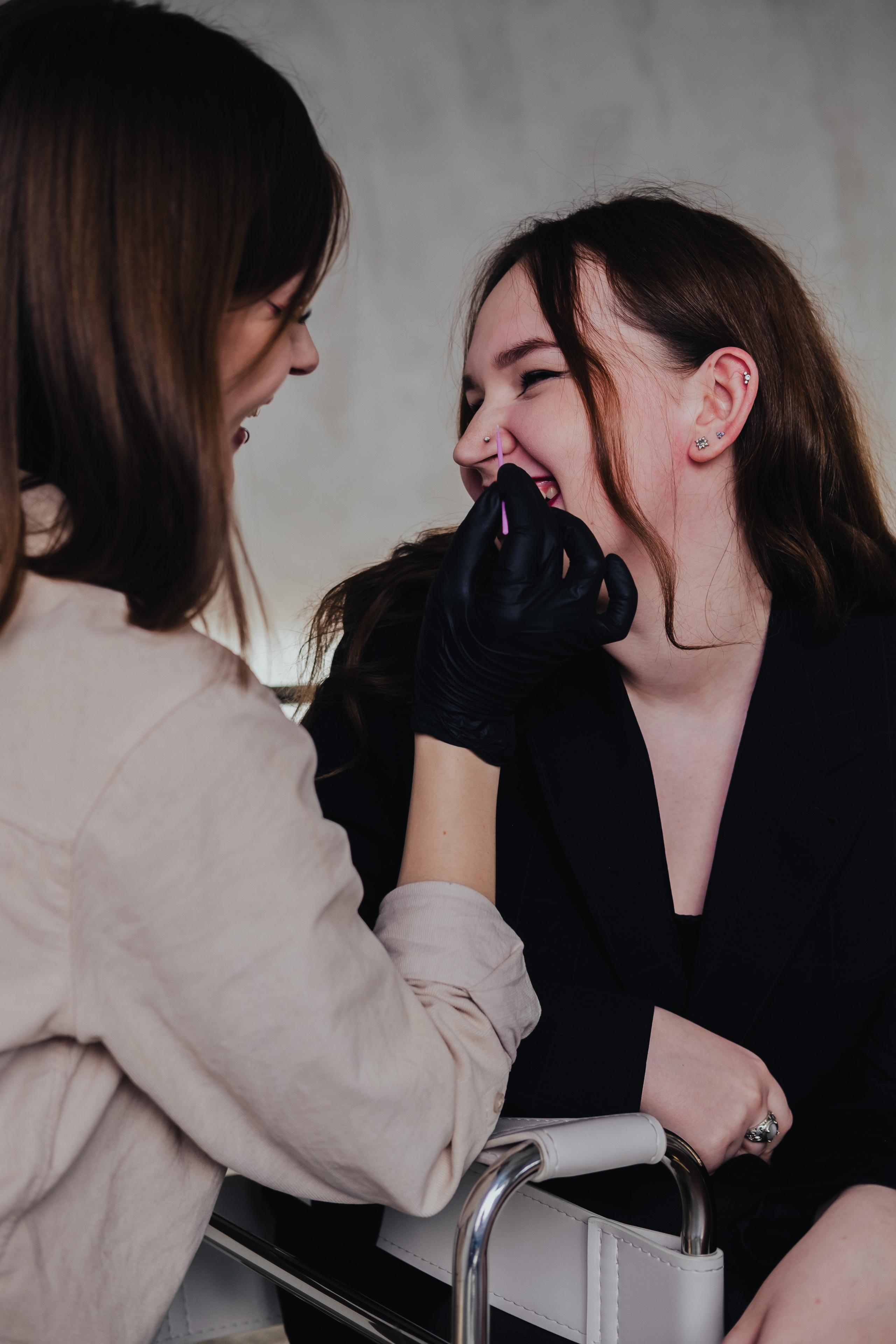 Контент съёмка для Анны пирсинг мастер. Фотограф в Иркутске Анна Мирошникова