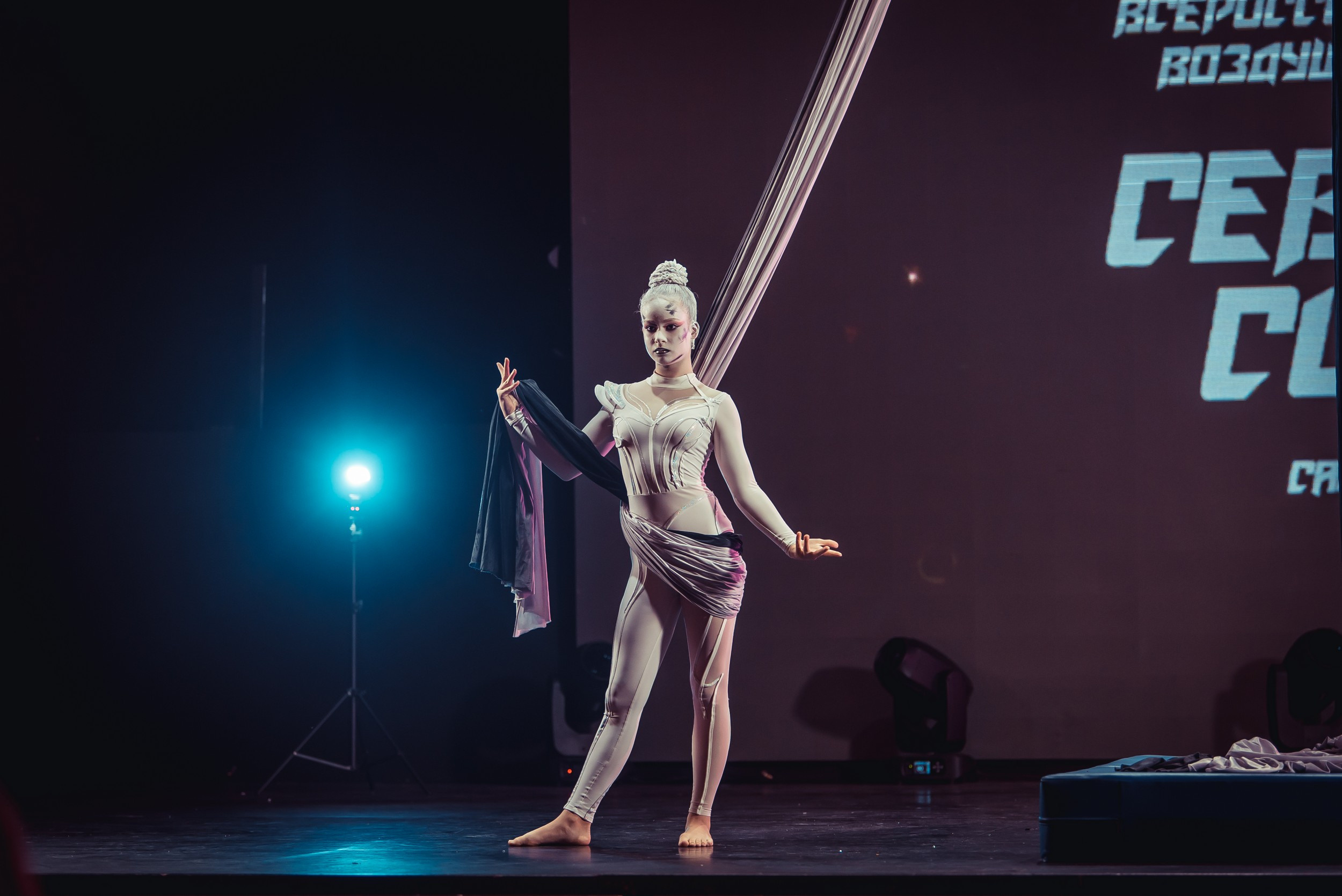 Воздух. Poledance фотограф Виктор Халимон