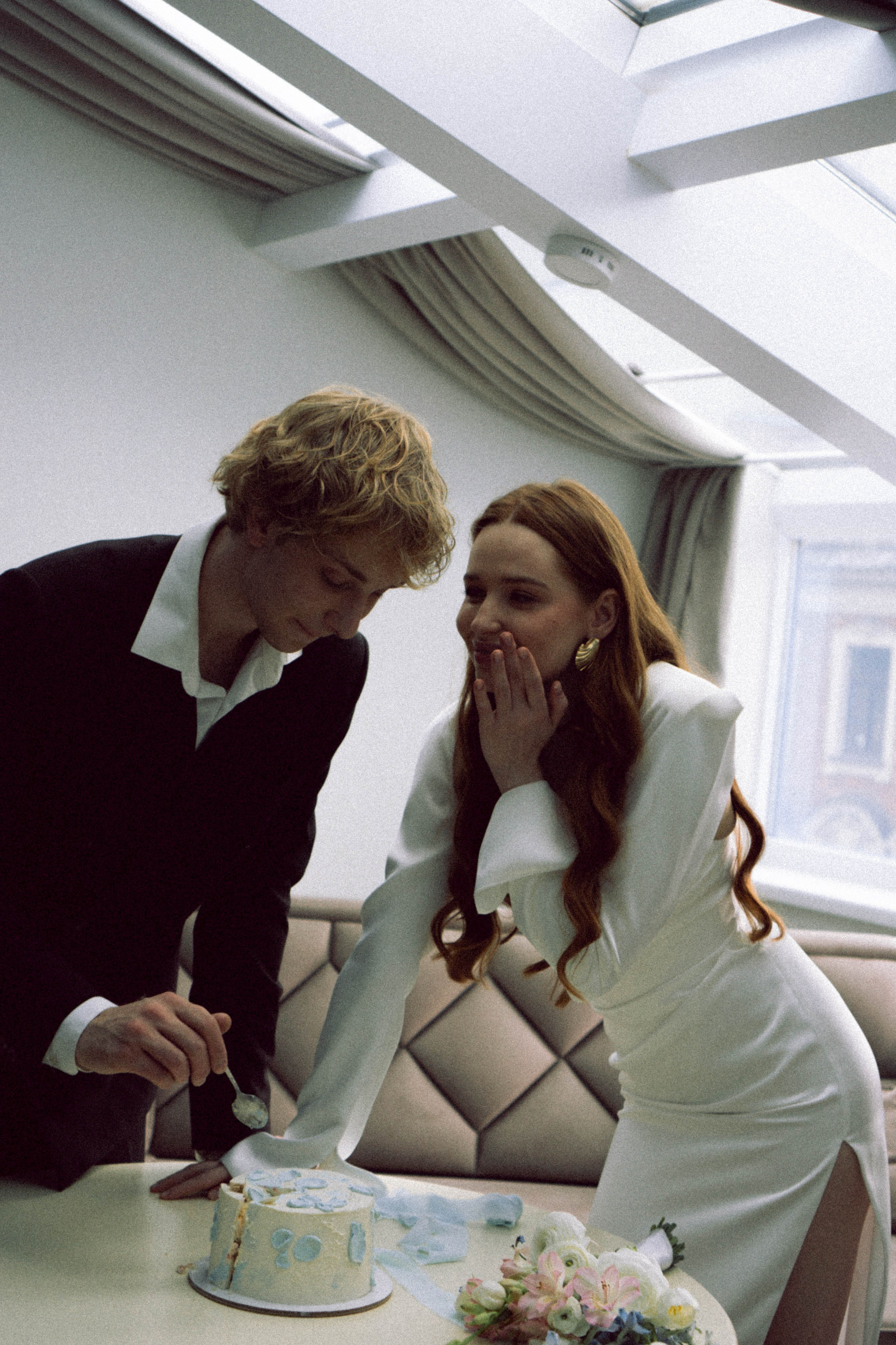 СВАДЕБНАЯ СЬЕМКА В ОТЕЛЕ. СБОРЫ ЖЕНИХА И НЕВЕСТЫ И ТАКЖЕ ТОР И ПОДГОТОВКА К ПРОГУЛКЕ. Профессиональный фотограф, Санкт-Петербург — Виктория Богомолова