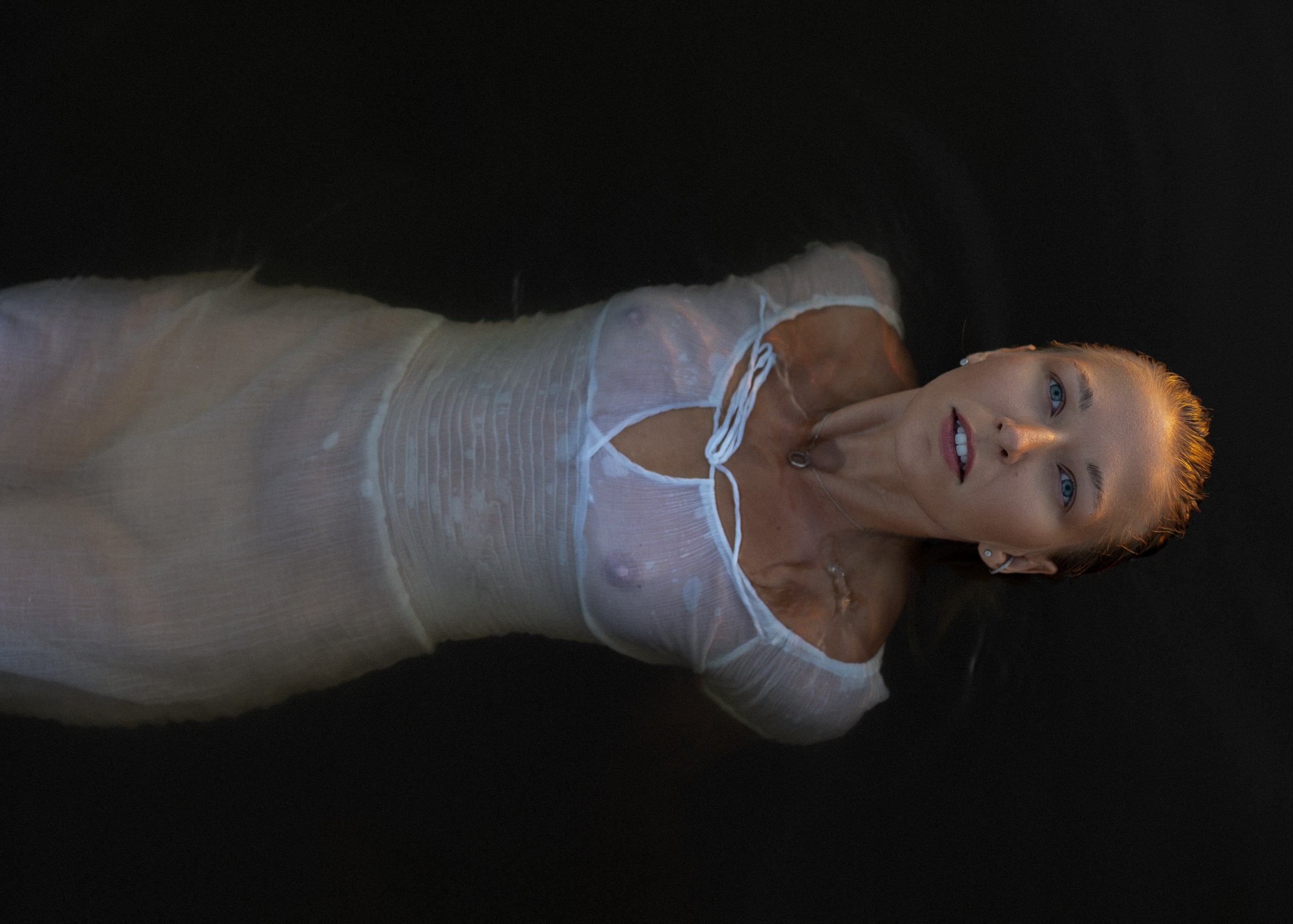 Портреты 18 +. Фотограф Илья Неверов