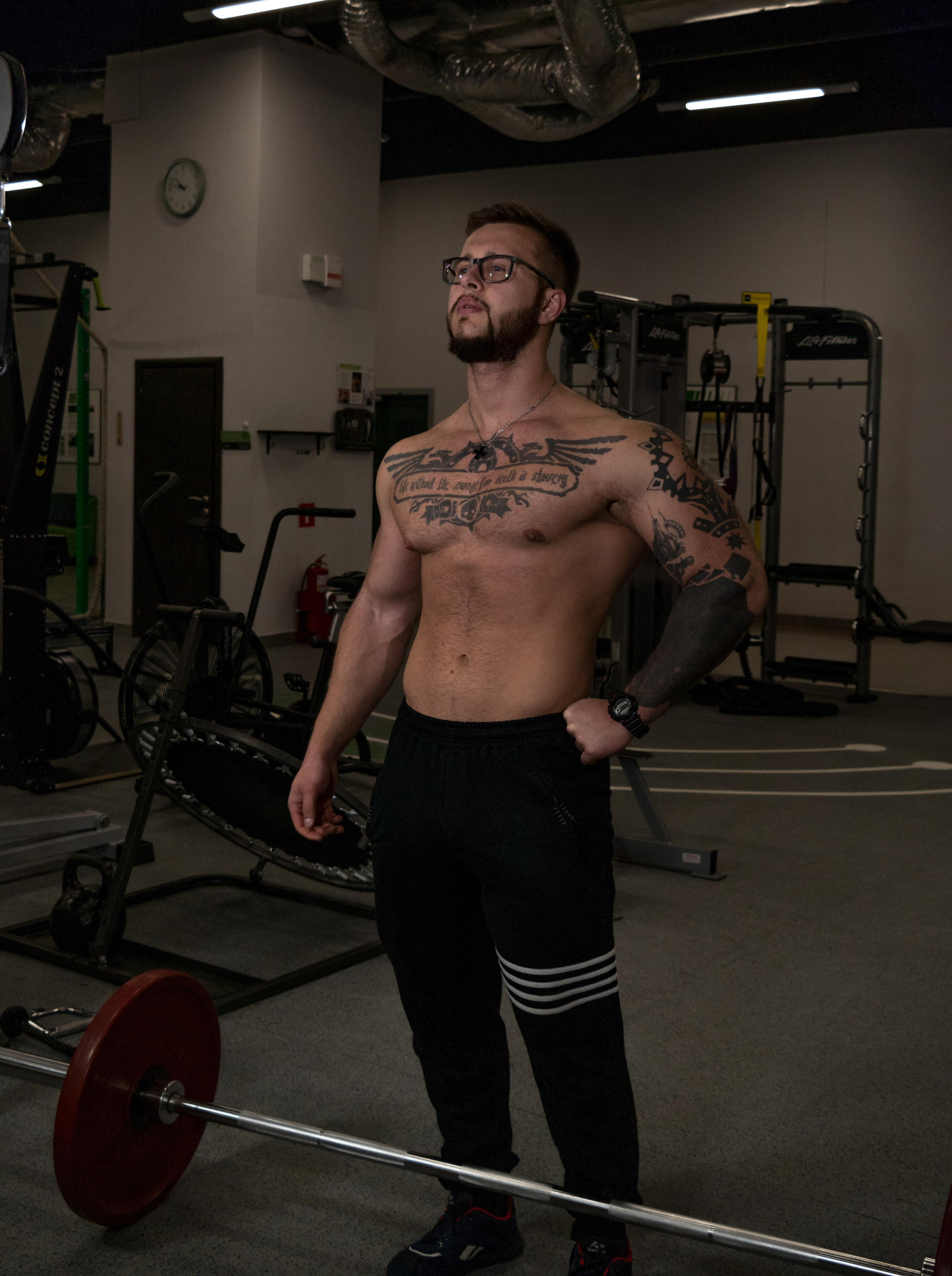 Контент-фотосъемки для экспертов и фитнес тренеров. AI Фотограф Краснодар: мужские и женские фотосессии, стилизация съемки. Нейро-фотосессии онлайн