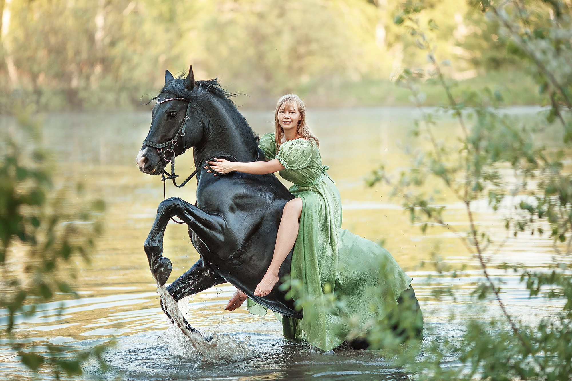 С конем. Сказочный фотограф фотопроекты фототуры в Новосибирске и на Алтае