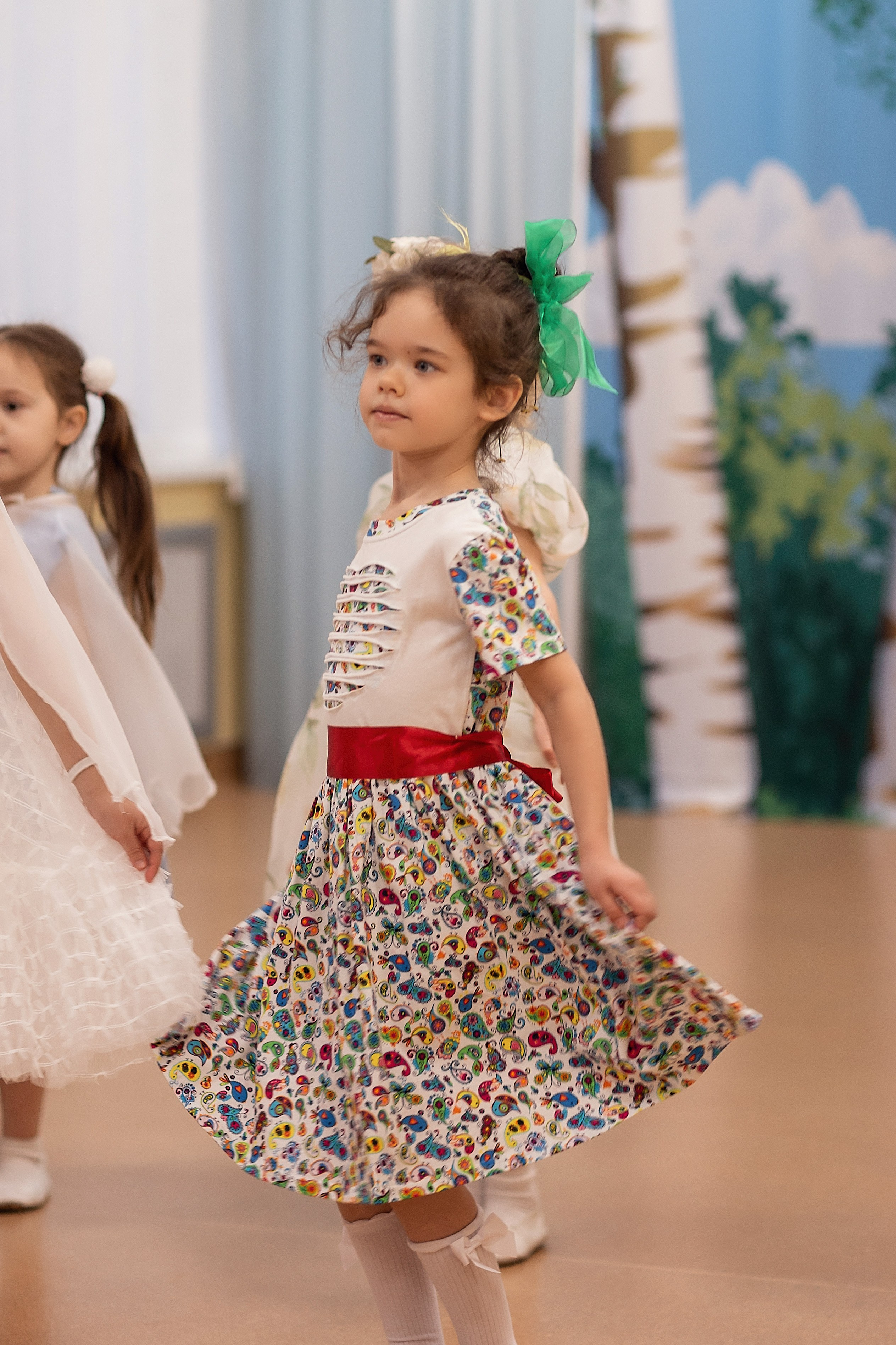 Весенний утренник_старшая группа_2025. Семейный фотограф в Санкт-Петербурге