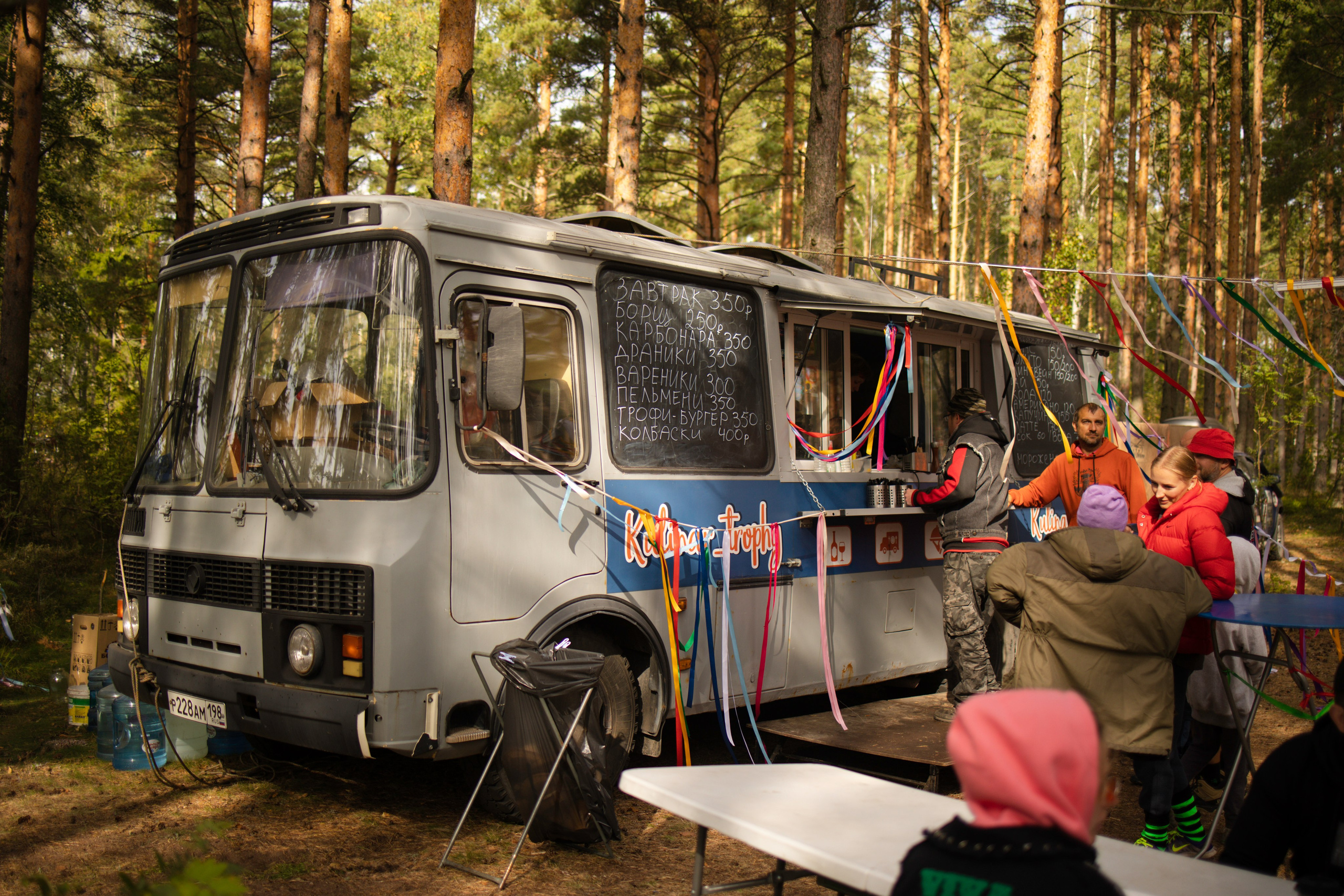 Фестиваль Hello Camper закрытие 2023. Репортажный и портретный фотограф в Санктпетербурге. Видиосъемка мероприятий в Санкт-Петербурге