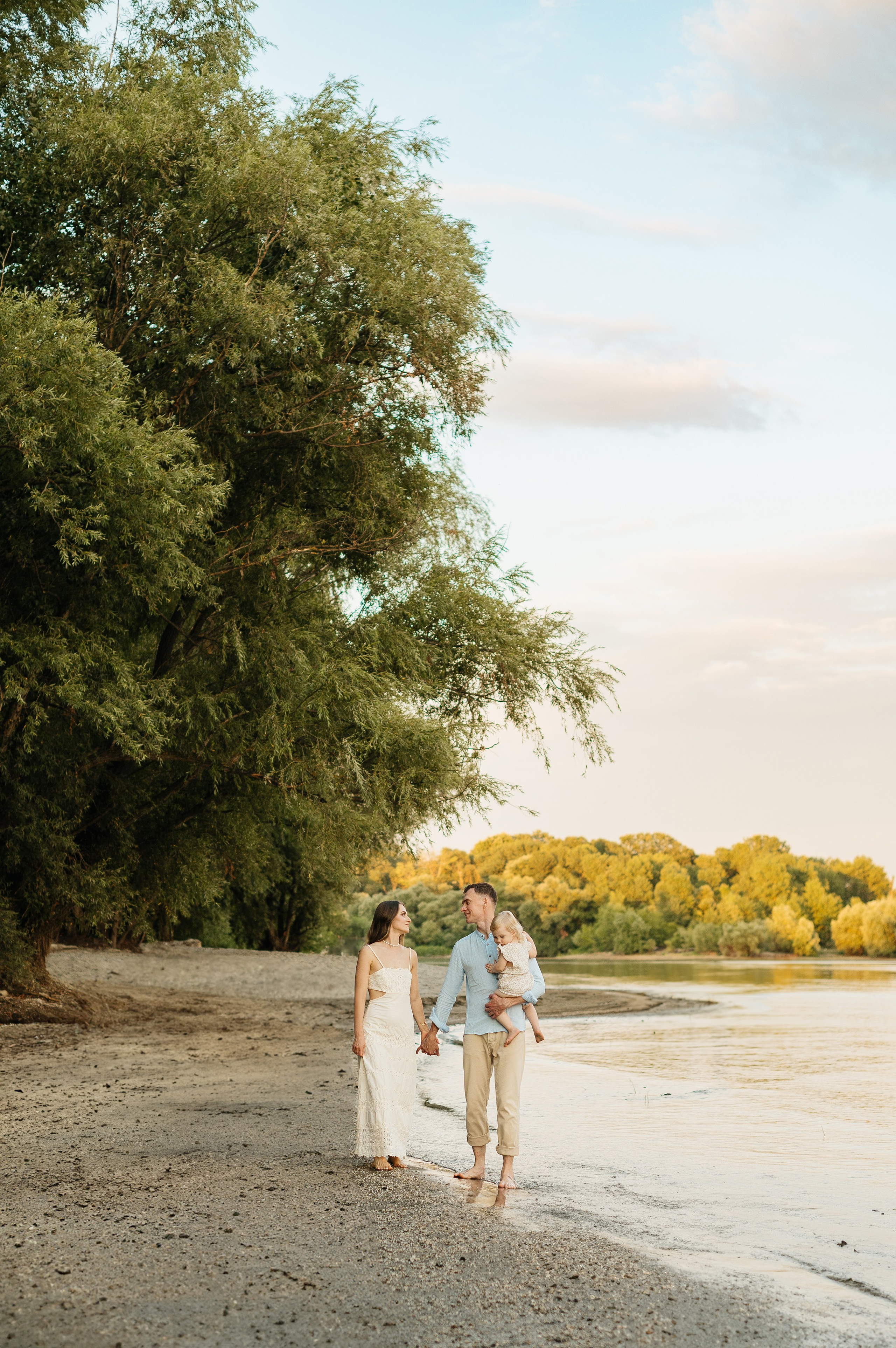 Семейная фотосессия у озера. Свадебный и семейный фотограф Кореновск/Краснодар