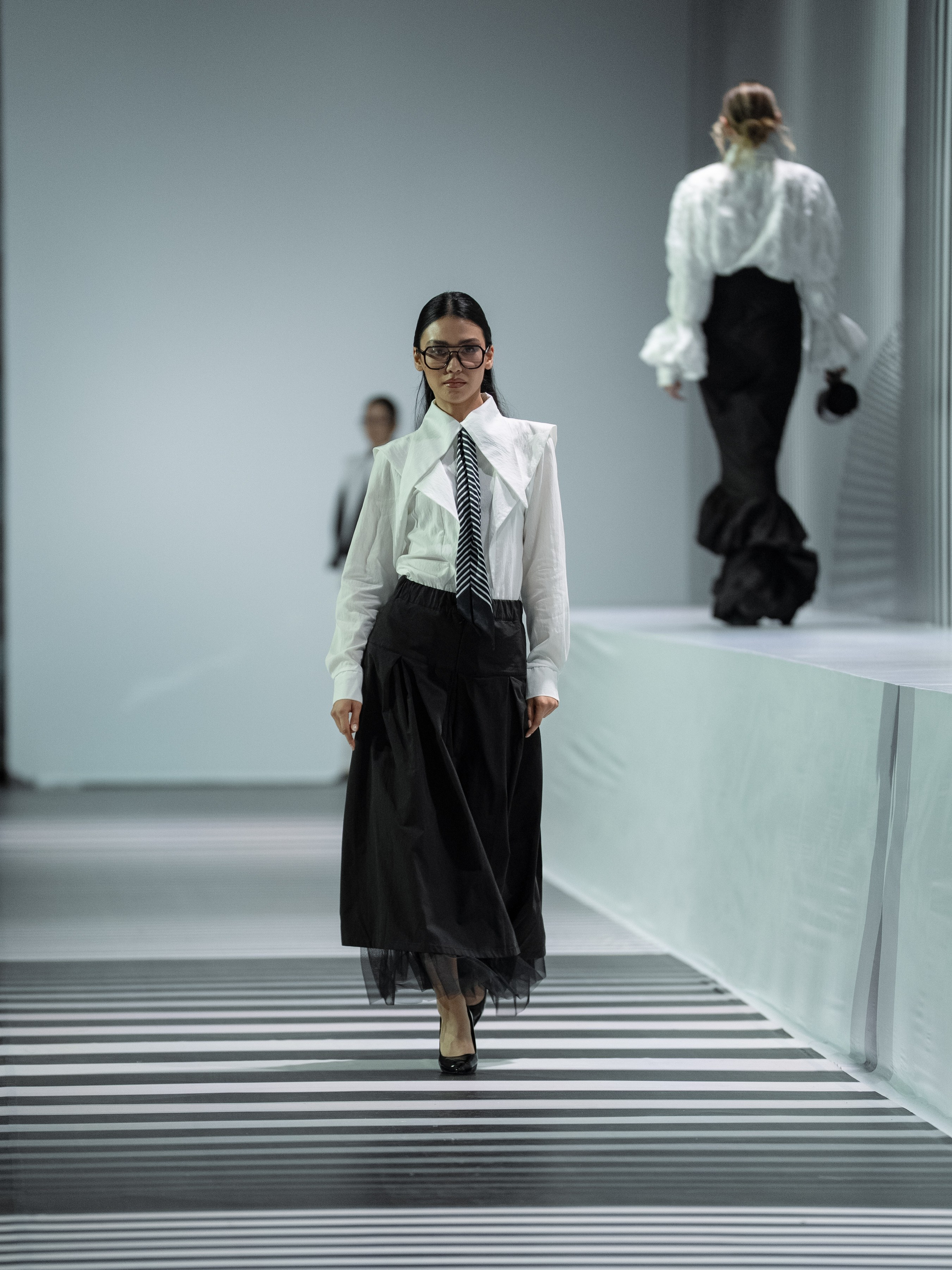 Designer LEILA KHANUM. Сайт Алматинского НЮ АРТ, будуар и фэшн фотографа Дениса Карпенко