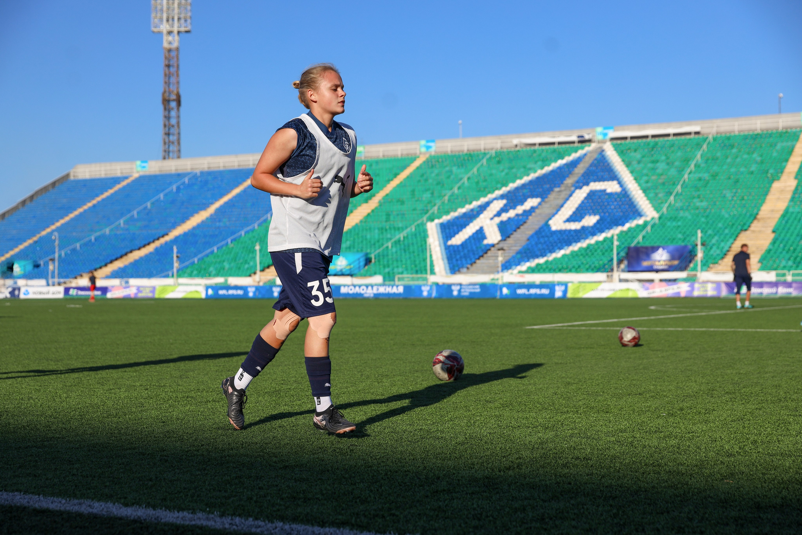 Крылья Советов — Мастер-Сатурн. Молодежная лига по футболу среди женских команд. Спортивный фотограф в Самаре