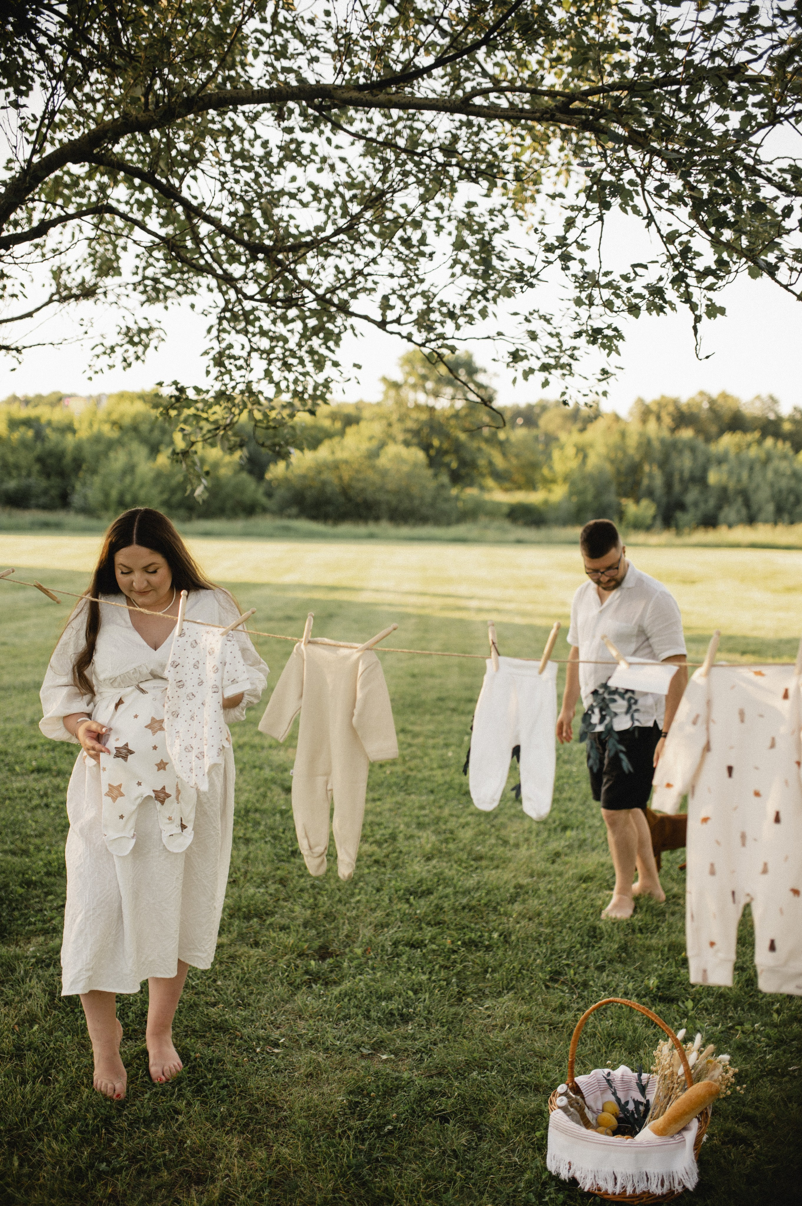 Фотосессия беременности на природе в парке Москвы. Семейная фотосессия Бутово Москва фотограф Алина Морщагина