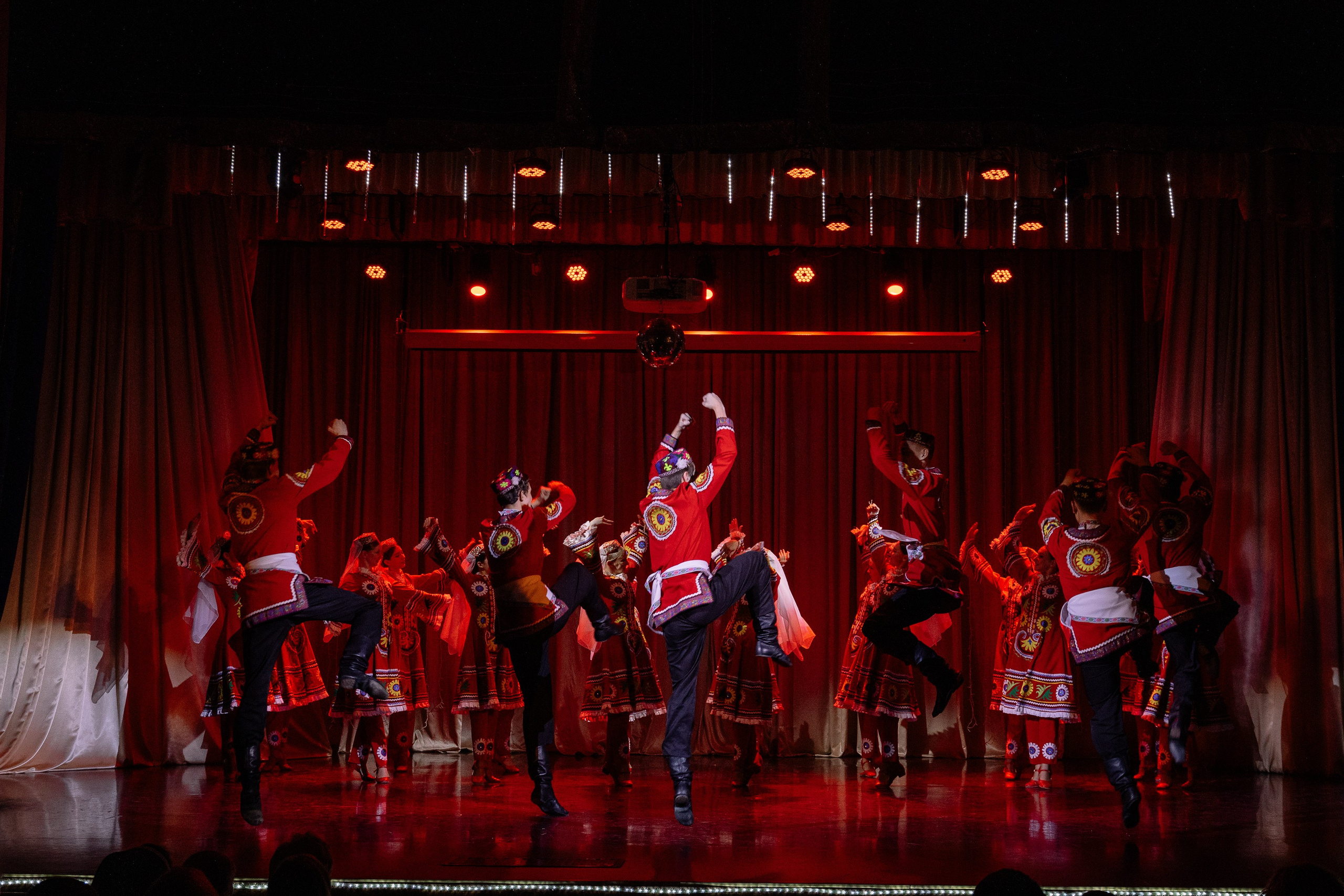 Сибирские узоры ДК Ефремова. Фотограф Юлия Мальцева