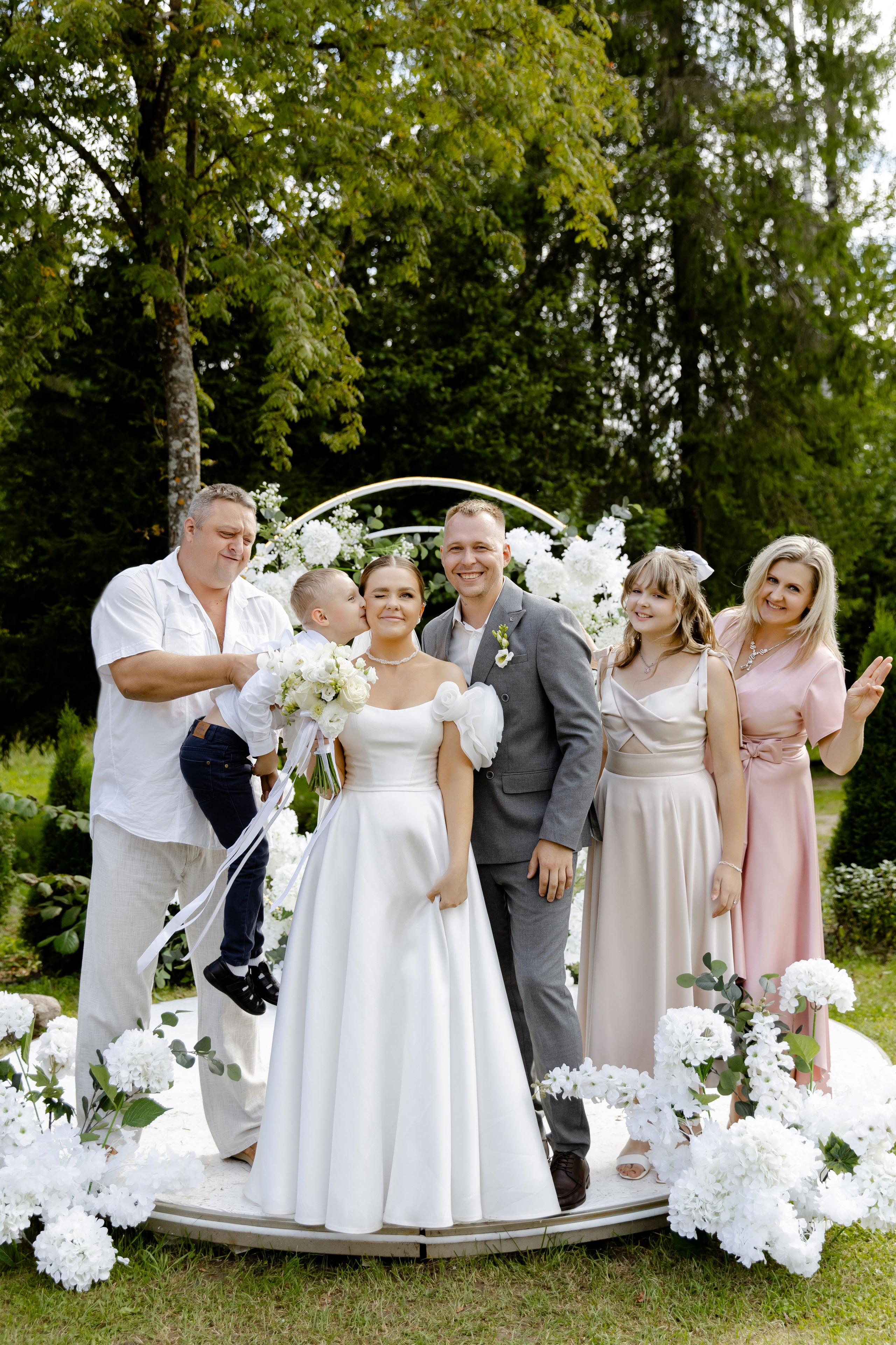 Свадебный день Влада и Вики. Свадебный фотограф Анна Бабахина