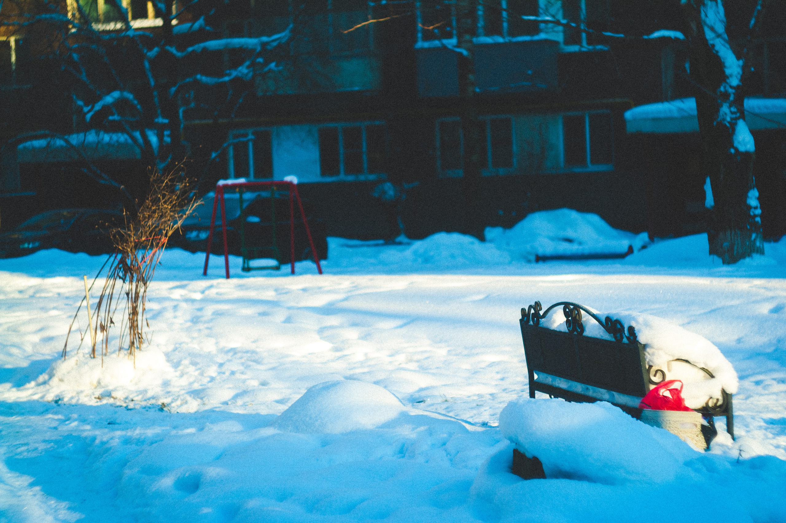 Замкнутые люди. Den Mirov — Фотограф, Музыкант