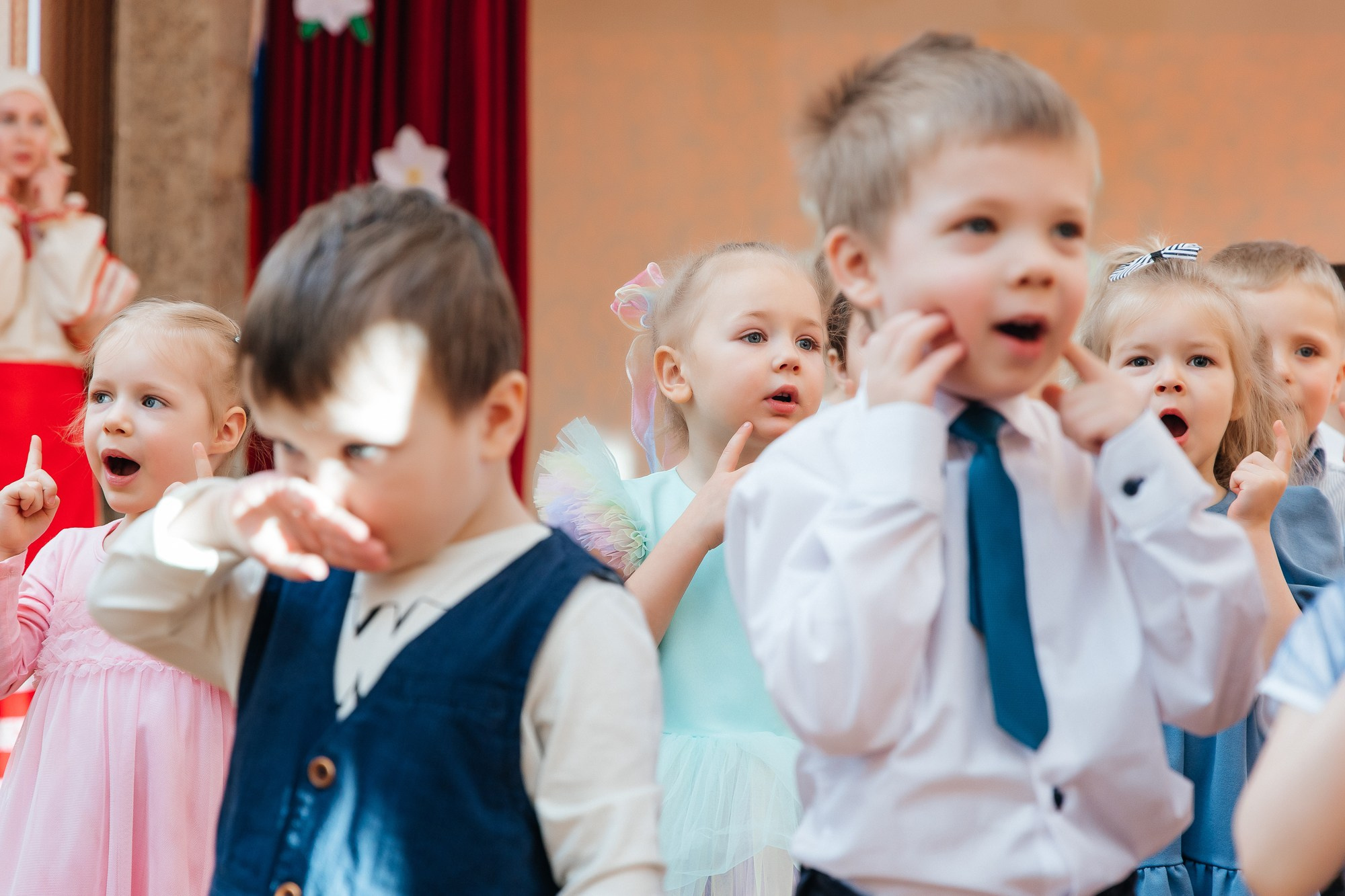 Детский сад № 93 — Утренник (07.03.2023). Свадебный и семейный фотограф Крамар Наталья