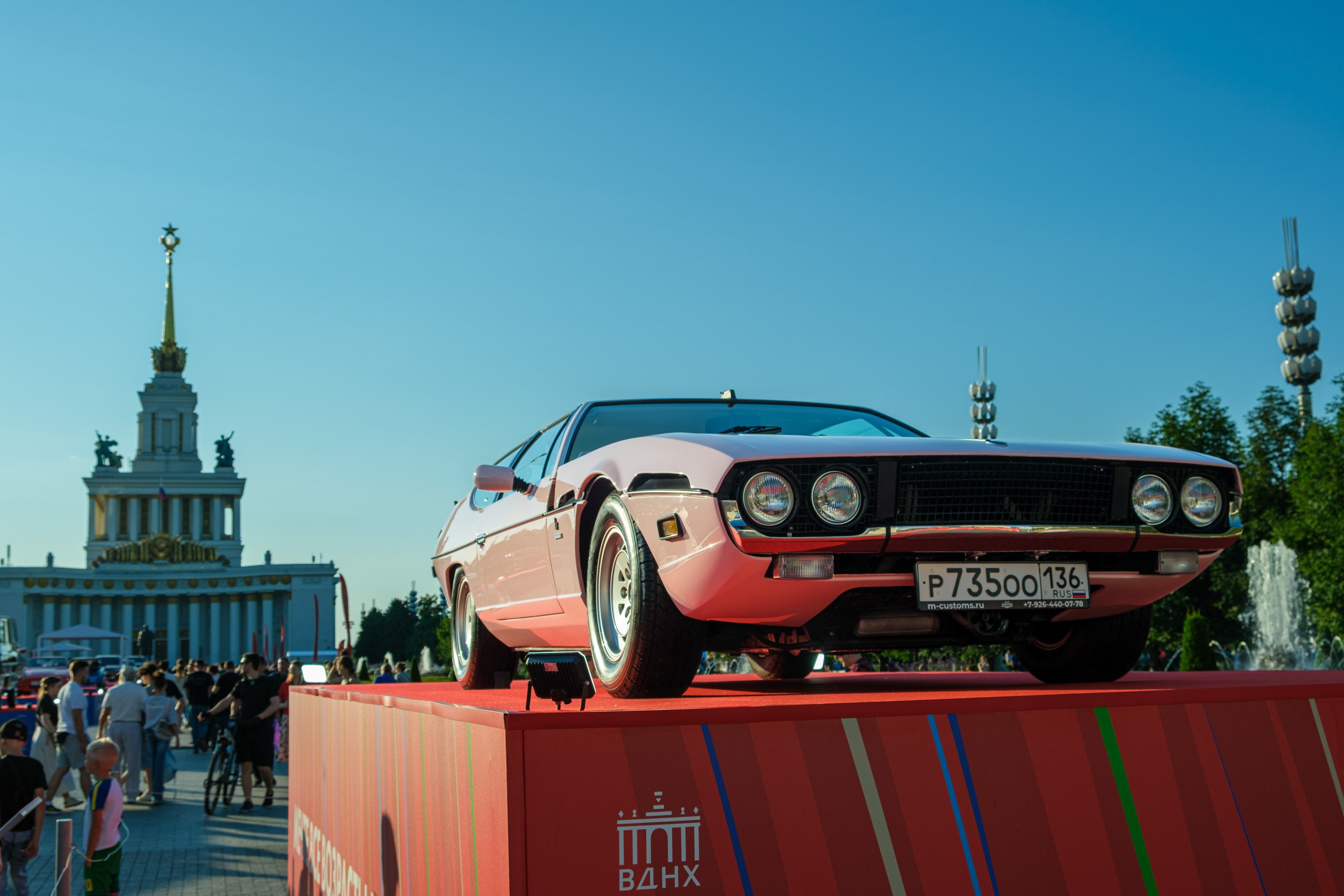 Фотосет с #АвтофестВДНХПроДвижение 2026