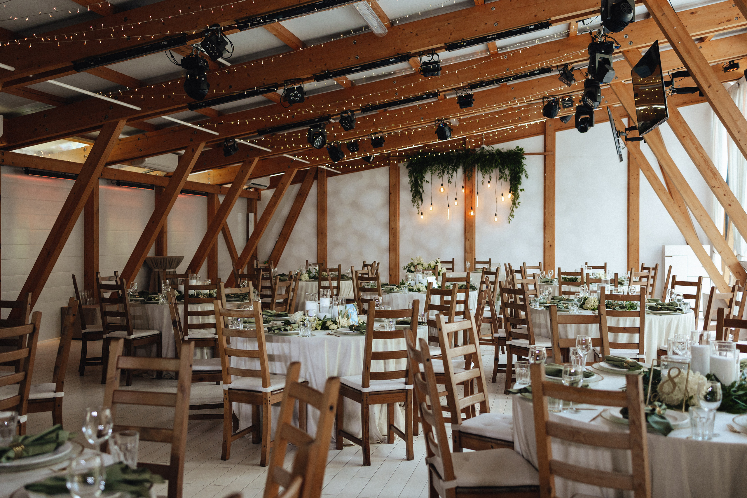 Владимир и Ольга. Организация и координация свадебных и семейных торжеств