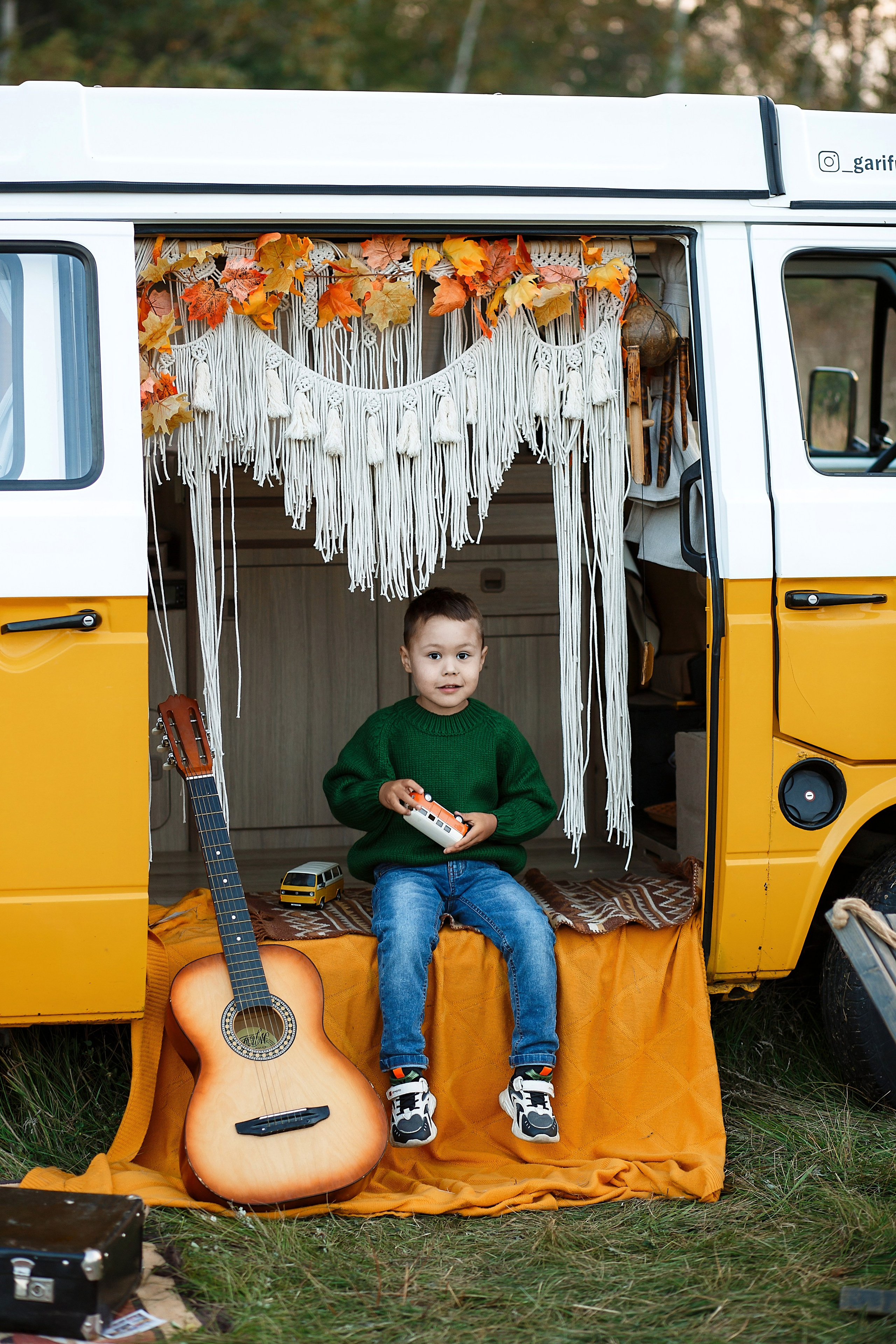 Желтый фургон. Семейный и детский фотограф в Стерлитамаке Разина Рахмангулова