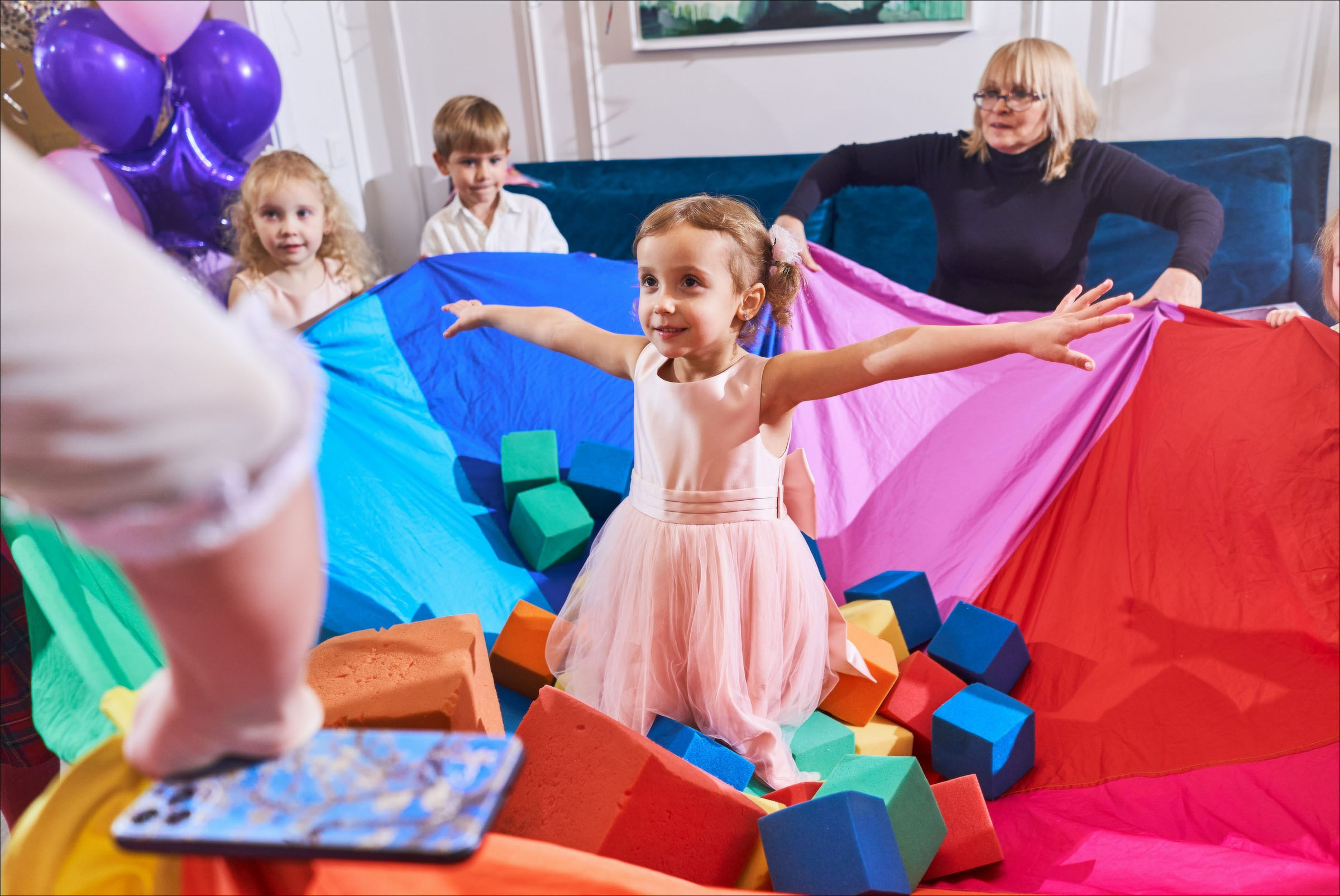 Маленький праздник для сестер;). Фотограф в Москве Нафиков Руслан. Репортажная съемка, Портрет