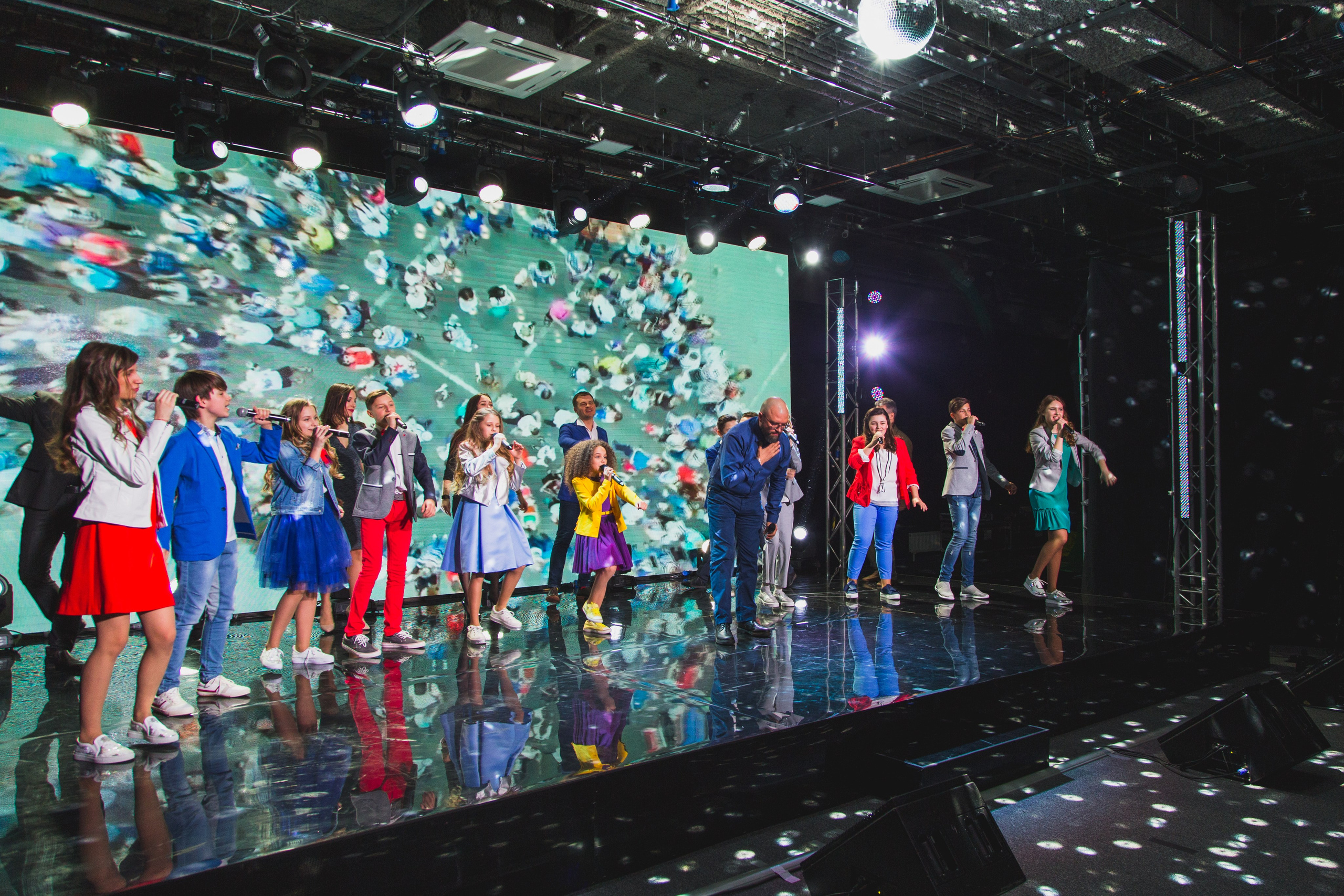 О2ТВ группа СТРАНА. Видеооператор/Фотограф Николай Завьялов