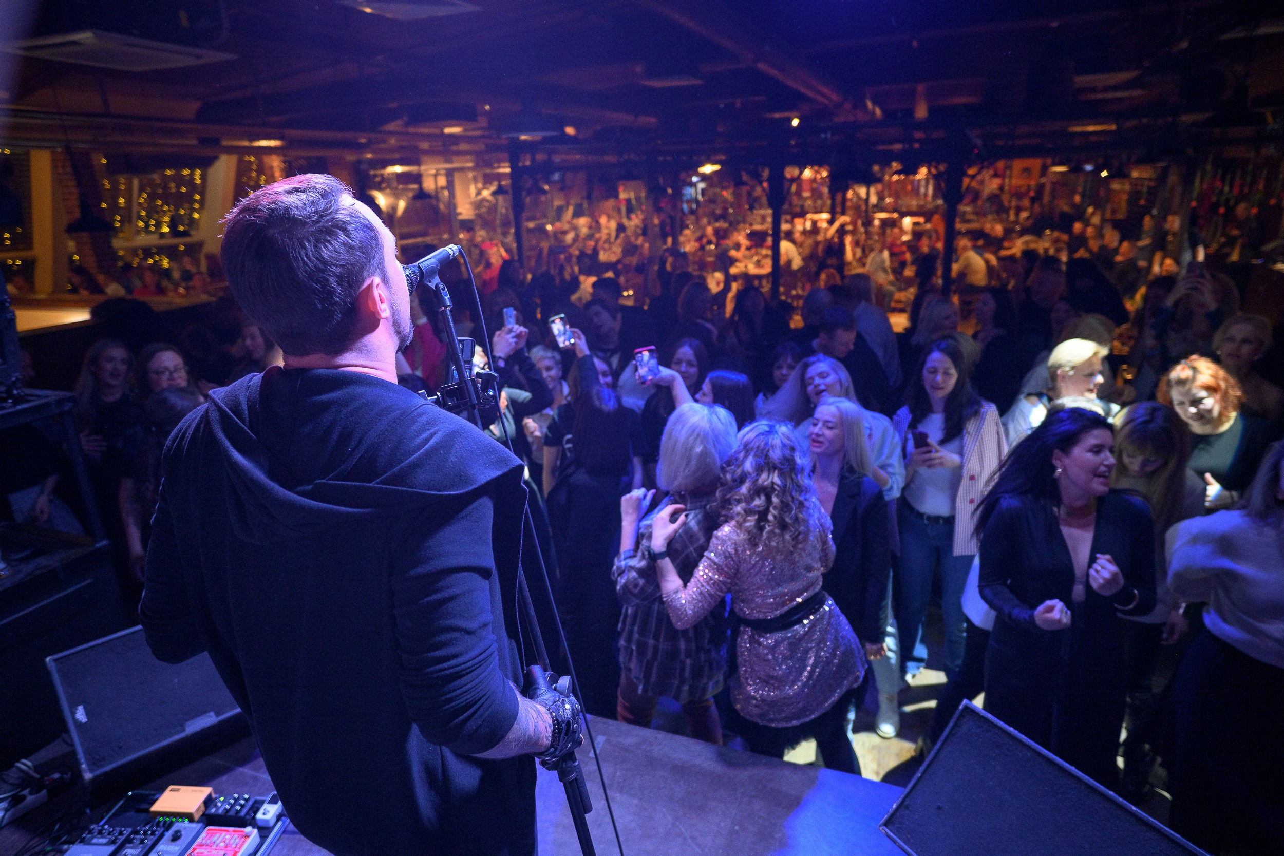 8Марта_МаксБрой. Фотограф Александр Данилов