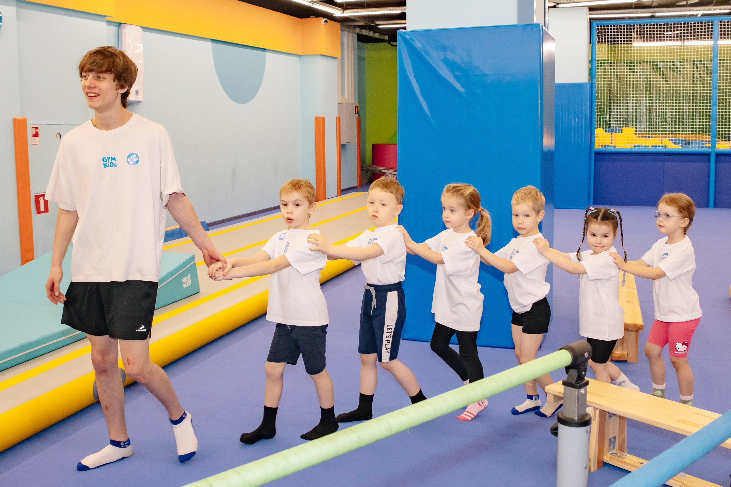 Соревнования по гимнастике в Gymkids Чертаново. Профессиональный фотограф в Москве | Заказать фотосессию и съемку