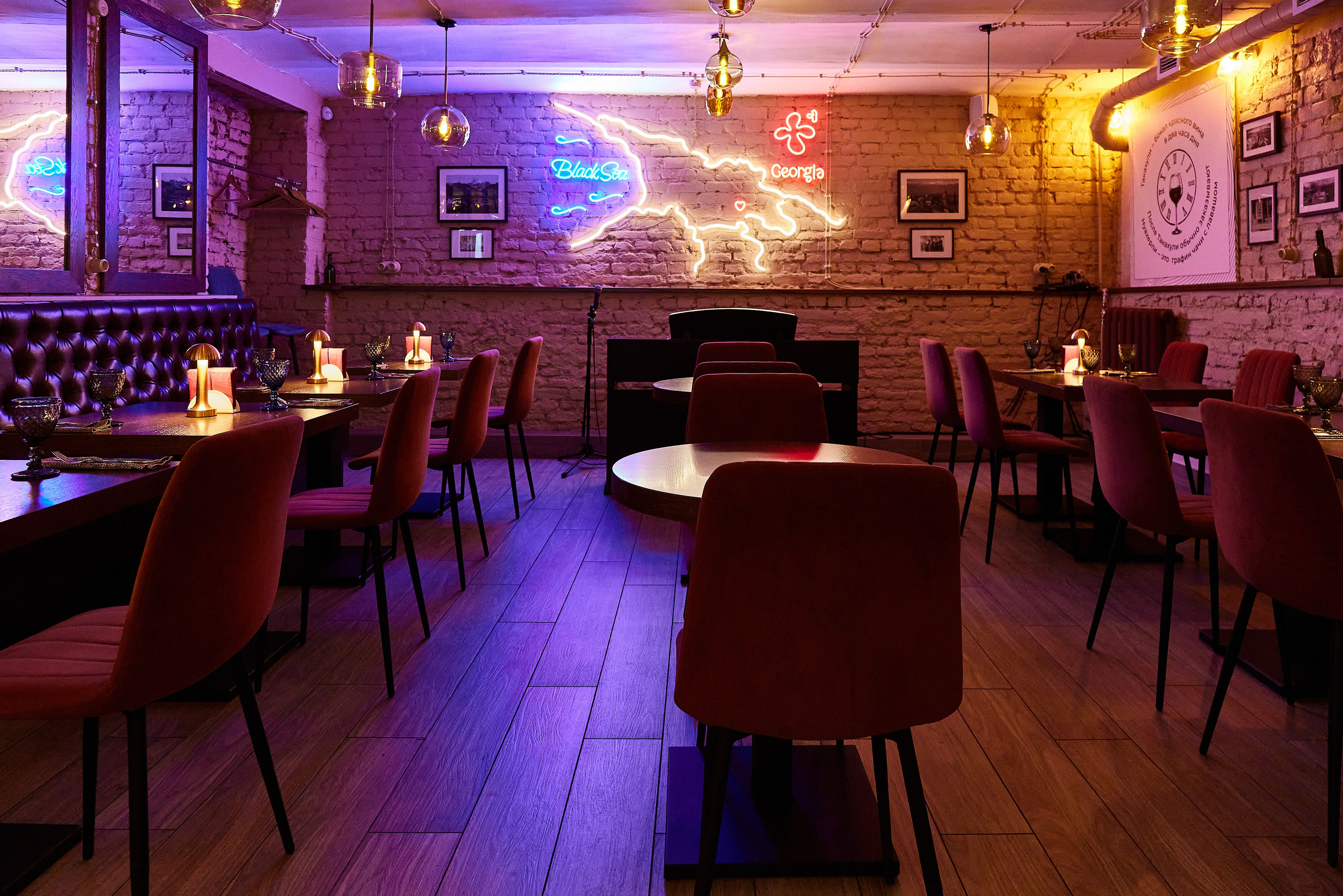 Ресторан ПерезаГрузия на улице Маяковского. Фотограф Анастасия Леонтьева Санкт-Петербург