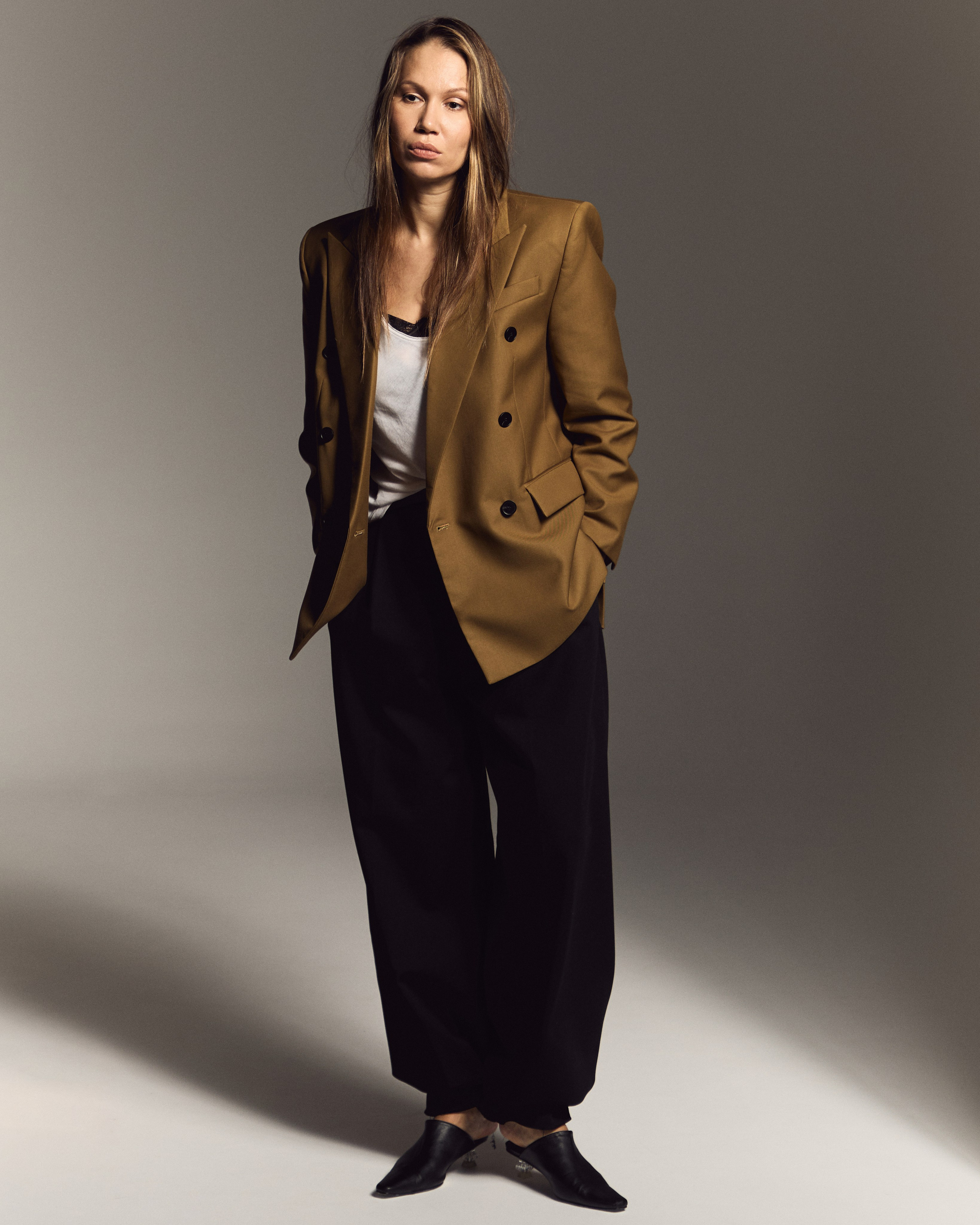 Ксения Тишкова — актриса кино и театра | Актерское портфолио. Юрина Полина, фотограф из Екатеринбурга