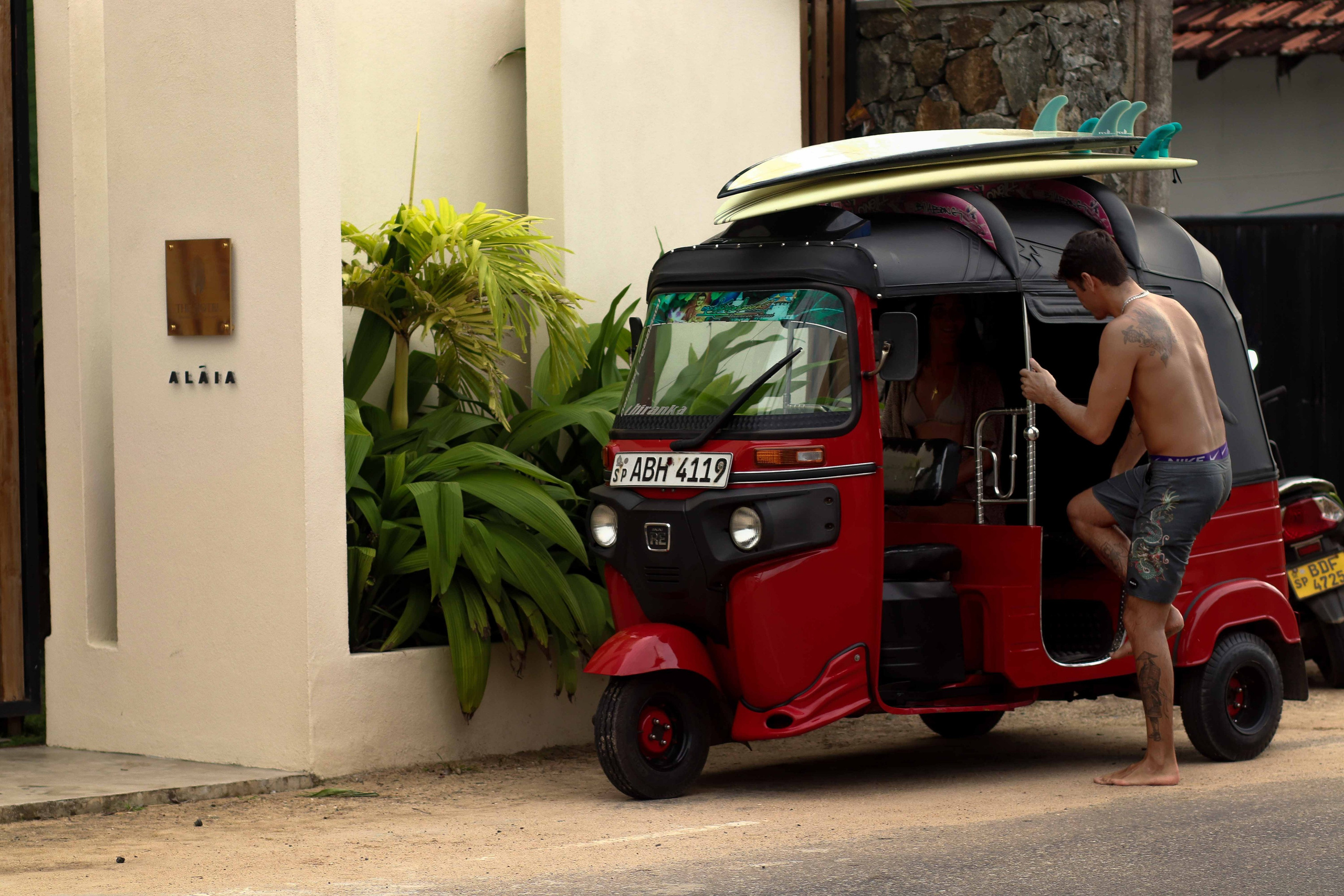 Ресторан пляж Ахангама. Фотограф на Шри-Ланке