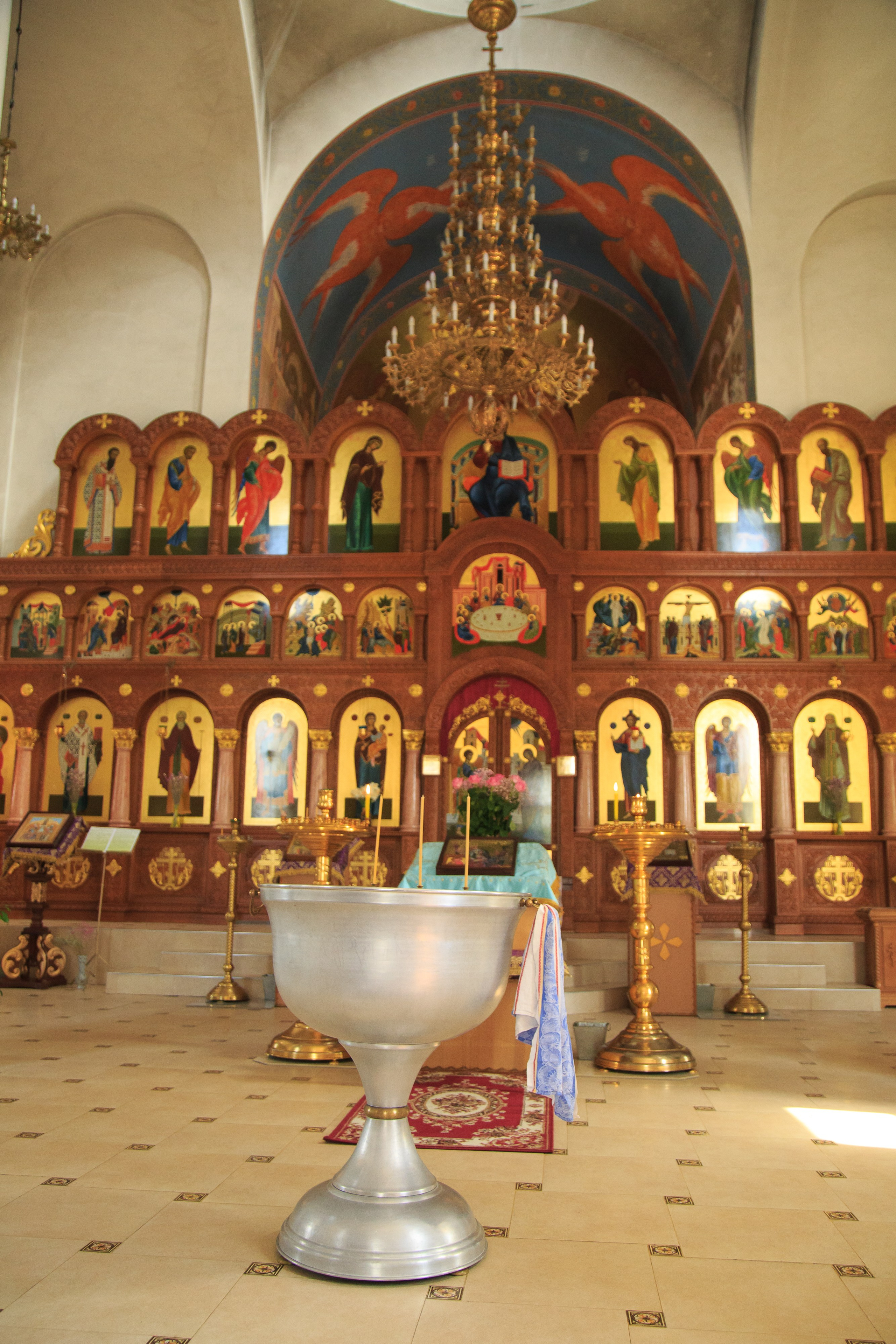 Фотосъёмка таинства крещения и крестин в городах Я фотограф снимающий венчания в городах Минеральные Воды, Пятигорск, Кисловодск, Ессентуки,. Репортажный и свадебный фотограф Пятигорск и КМВ