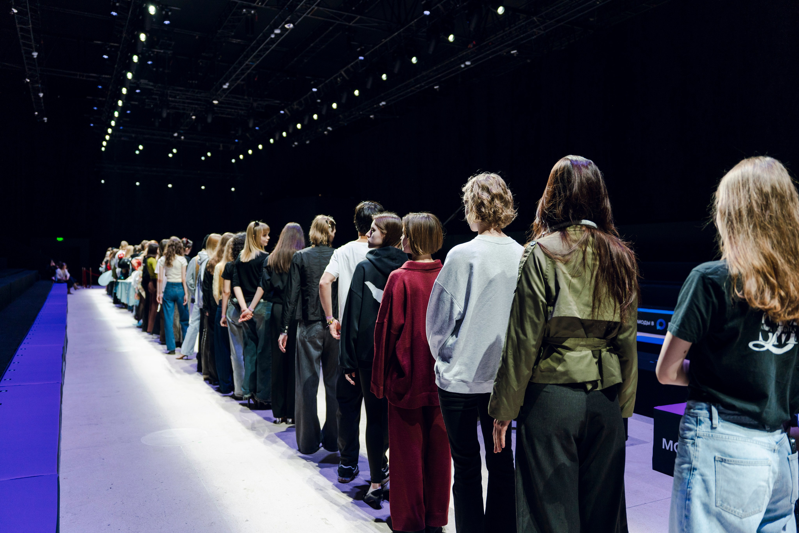 Показ Школы дизайна НИУ ВШЭ на Московской неделе моды. Фотограф в Москве Савкина Евгения