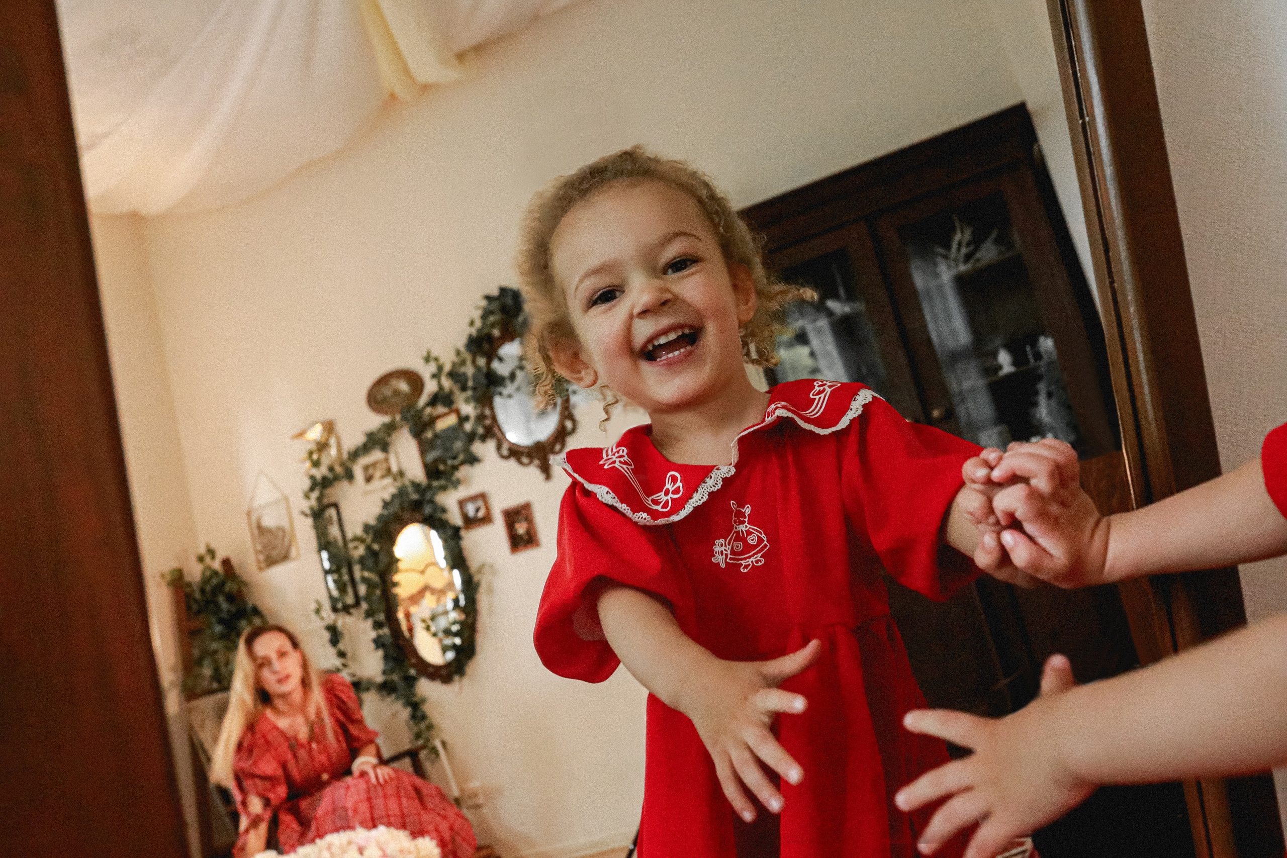 Пионы на балконе