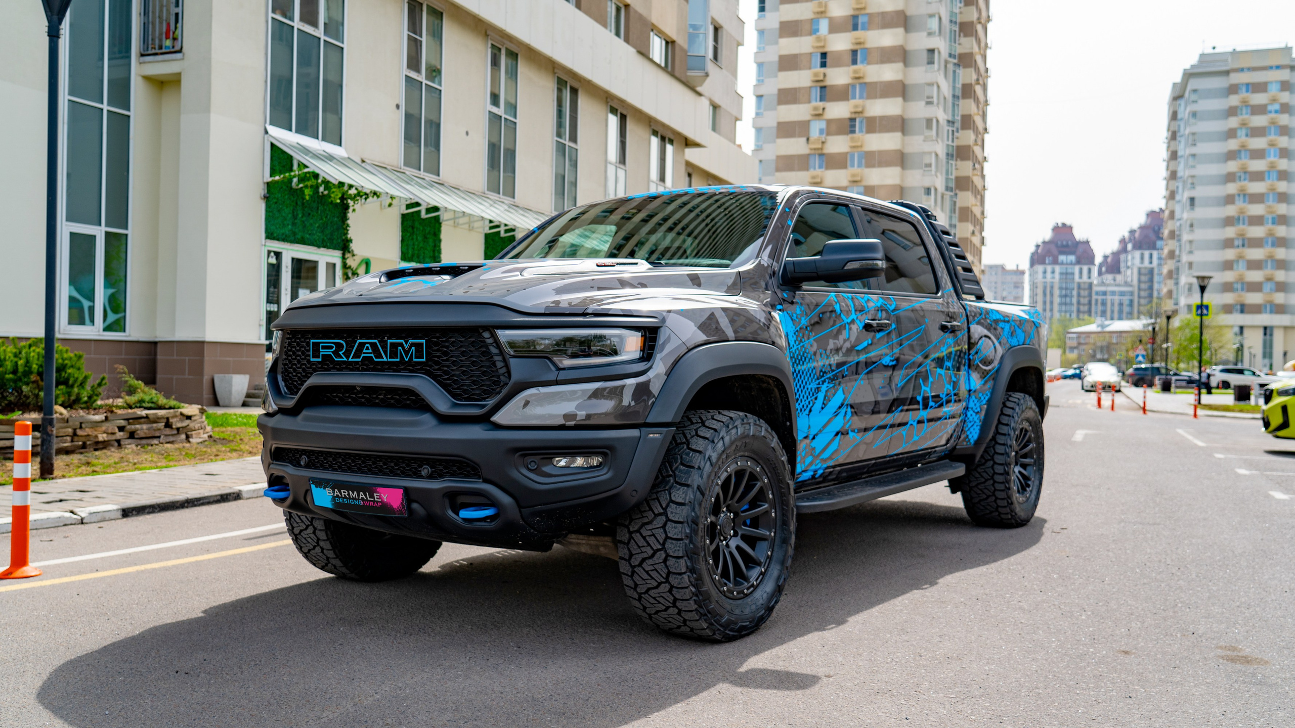 Винилография на RAM TRX. Студия дизайна и оклейки авто Barmaley Design
