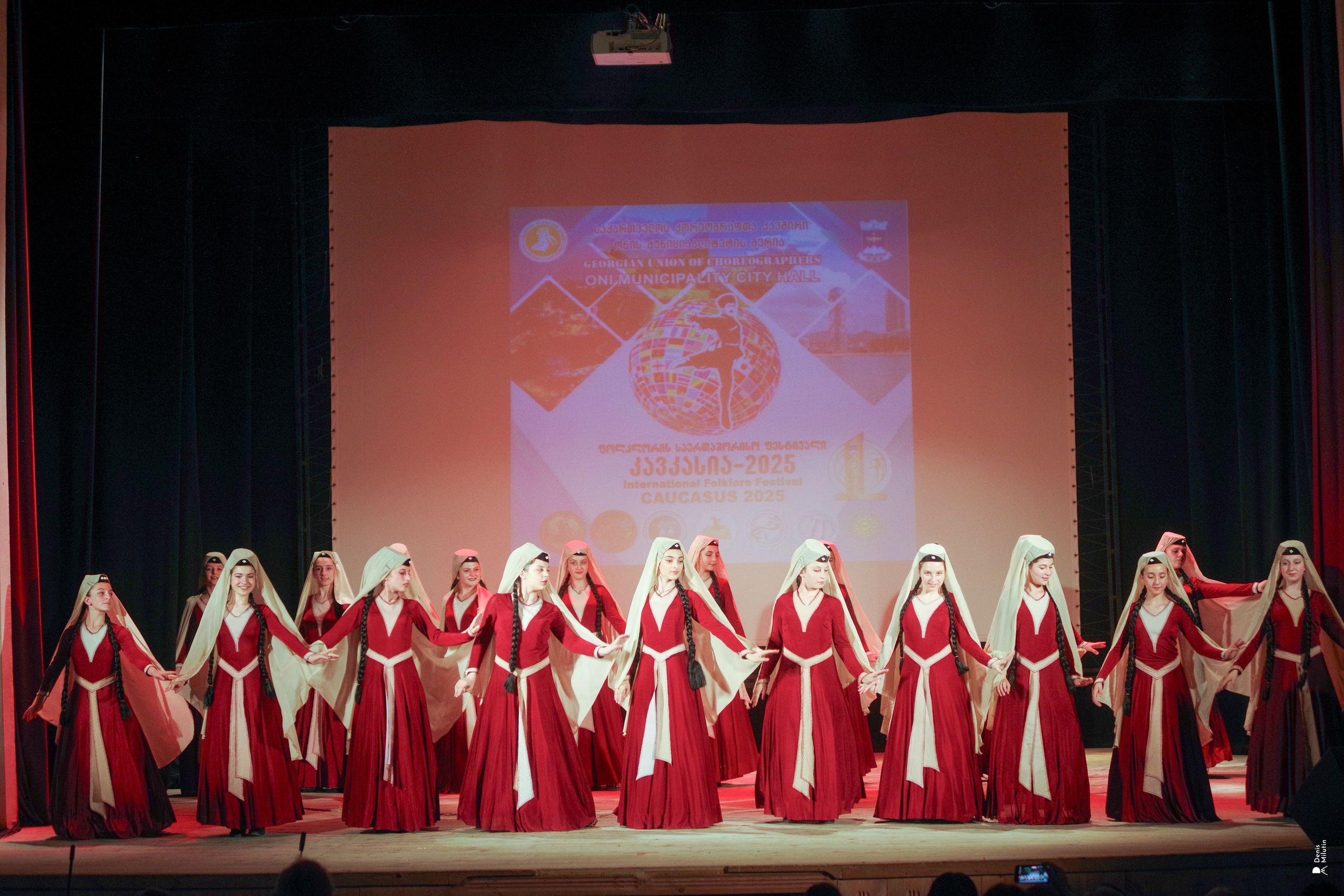 Танцы в прекрасном Они. Портретный фотограф Денис Милютин