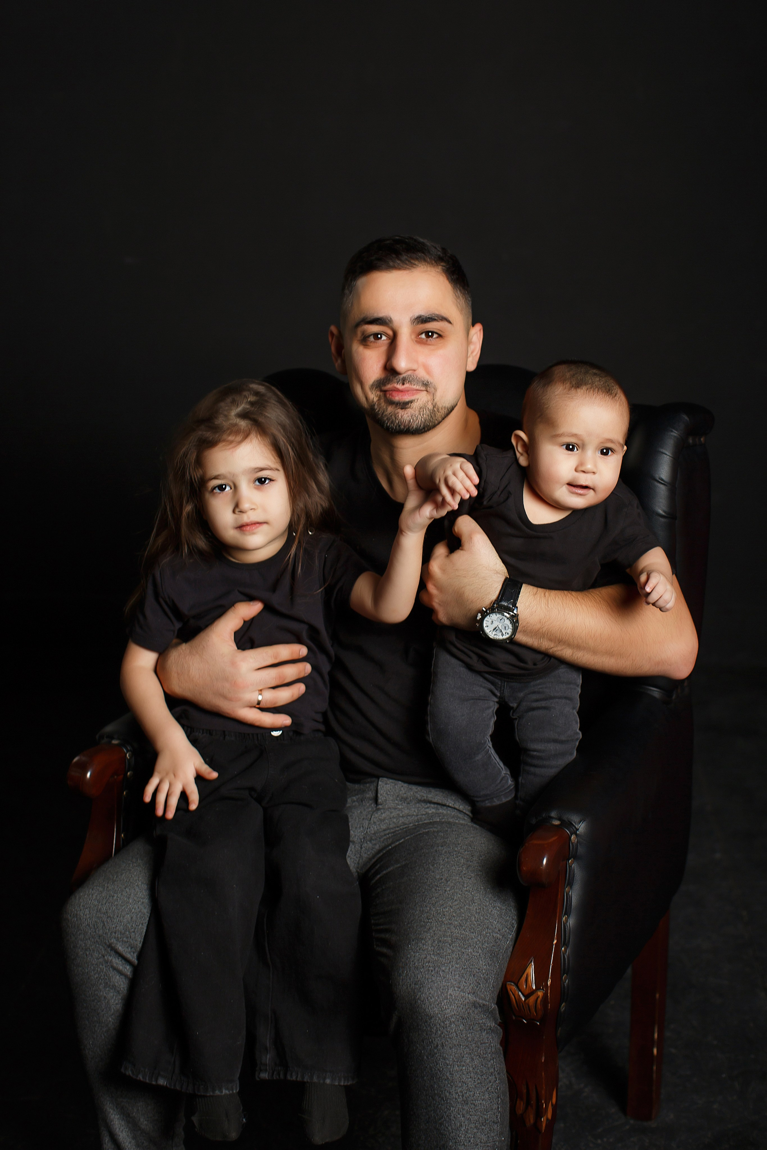 Семейный трендовый портрет. Семейный и детский фотограф в Стерлитамаке Разина Рахмангулова