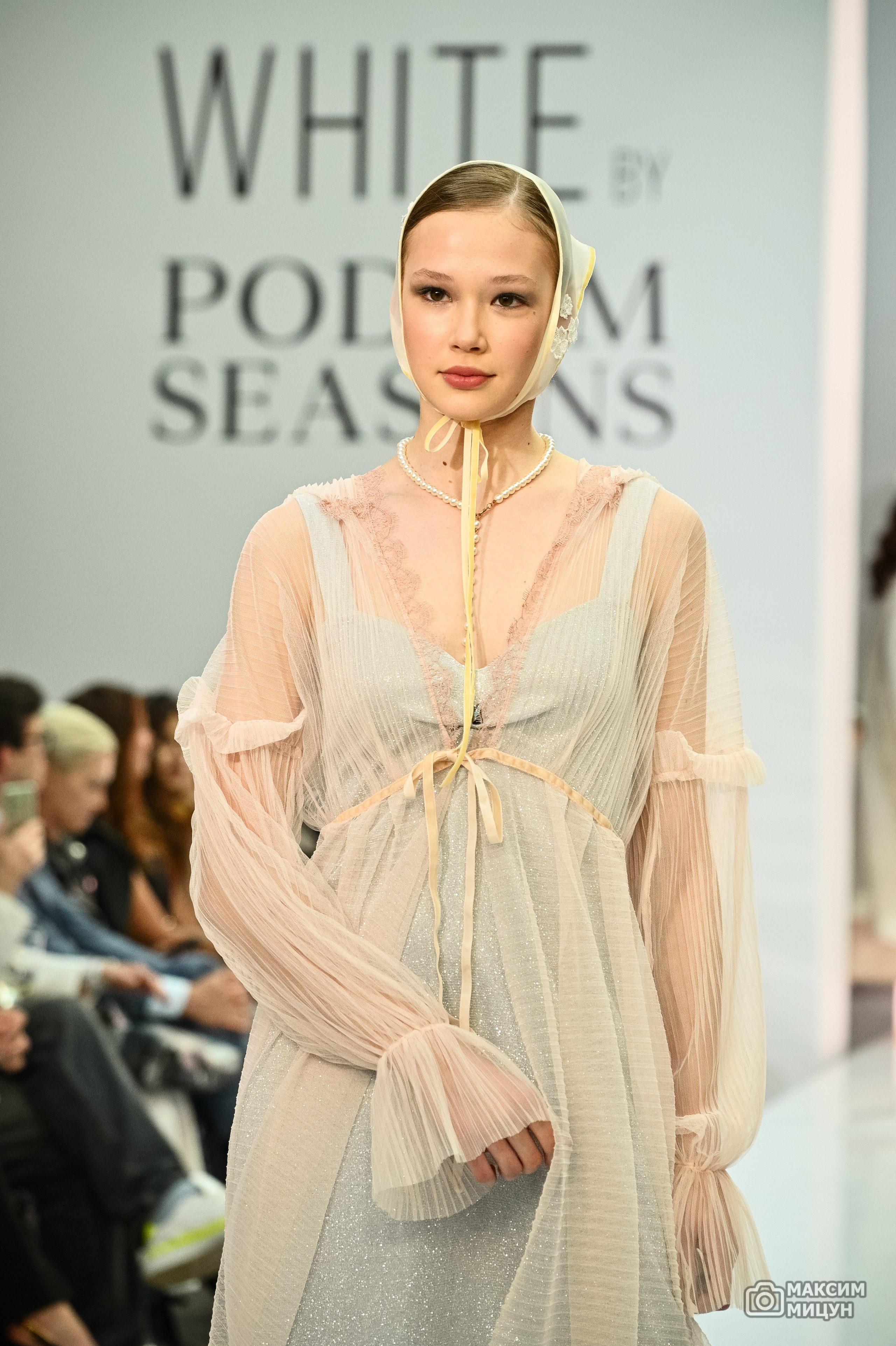 Модные показы. Фотограф Максим Мицун. Портрет, свадьба, репортаж, каталог