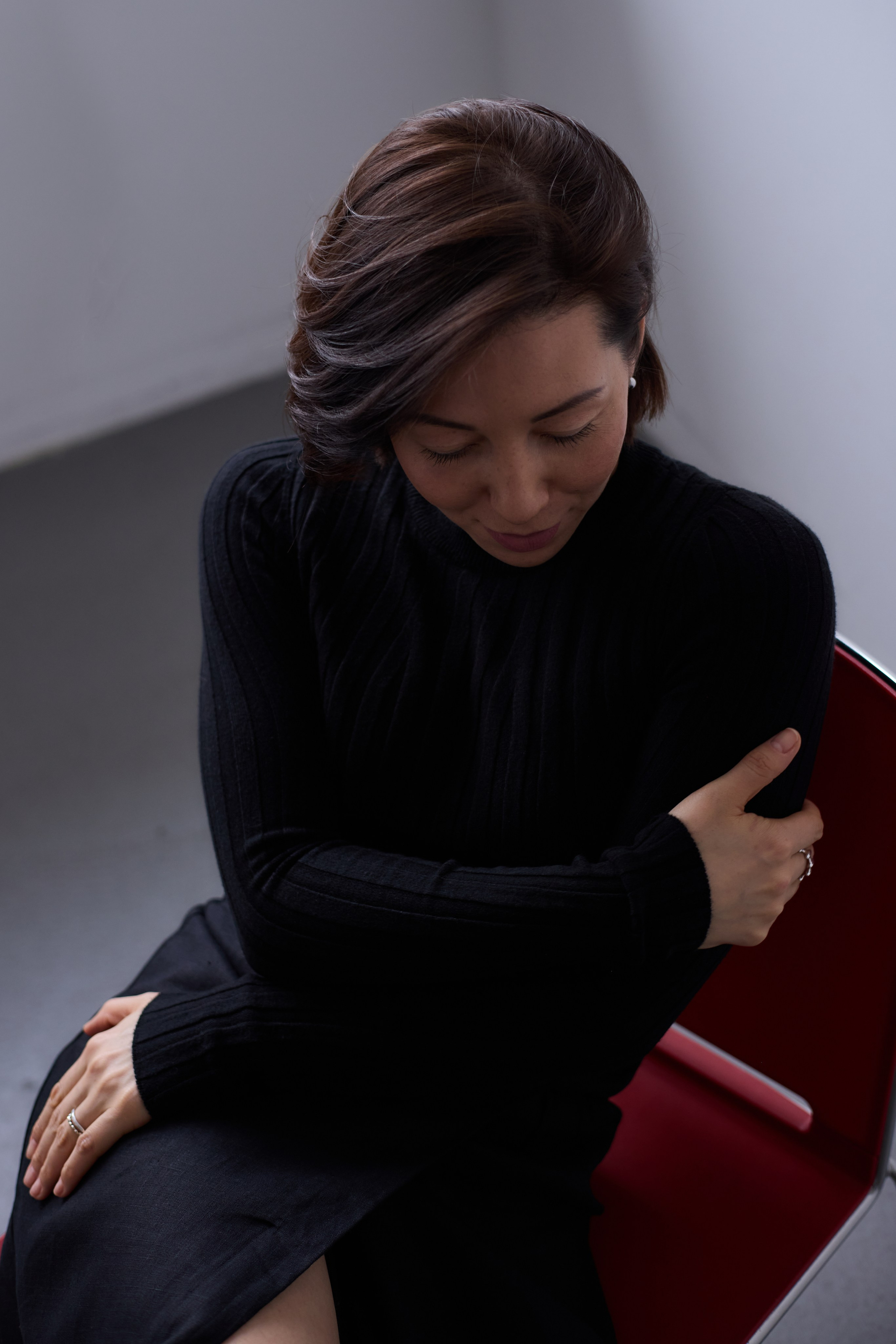 Кристина Кибирева, девушка в офисной одежде. Фото в офисе 