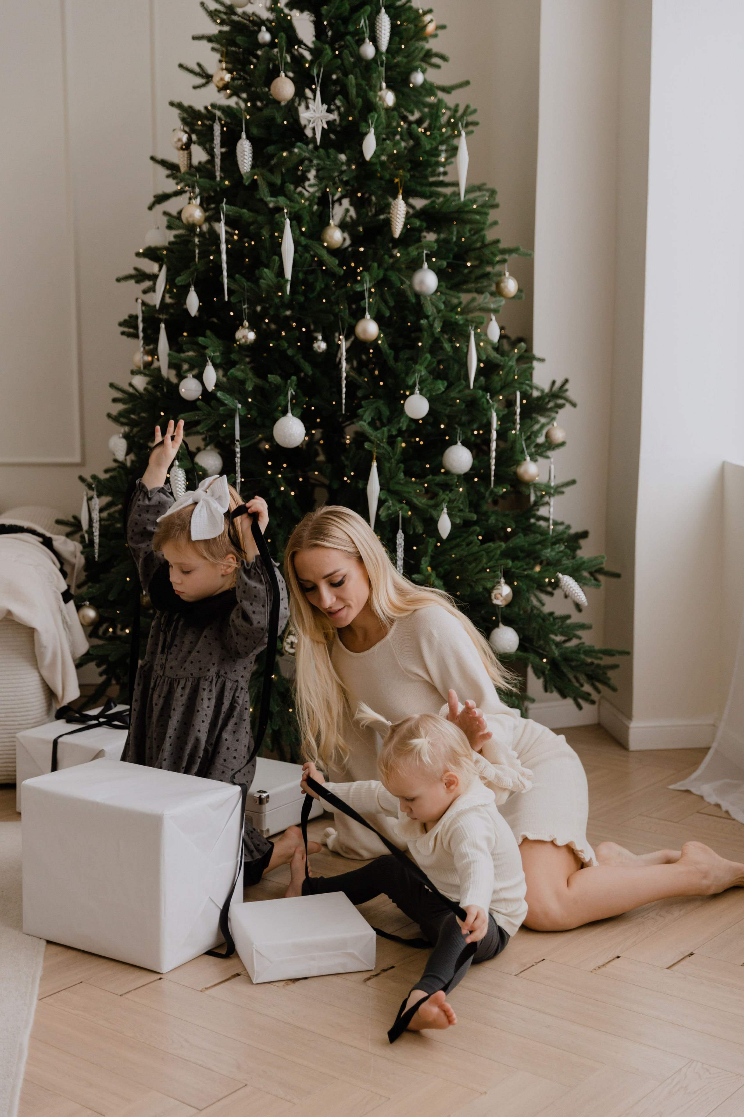 Сережа Жанна Теона Эмилия. Семейный фотограф Москва