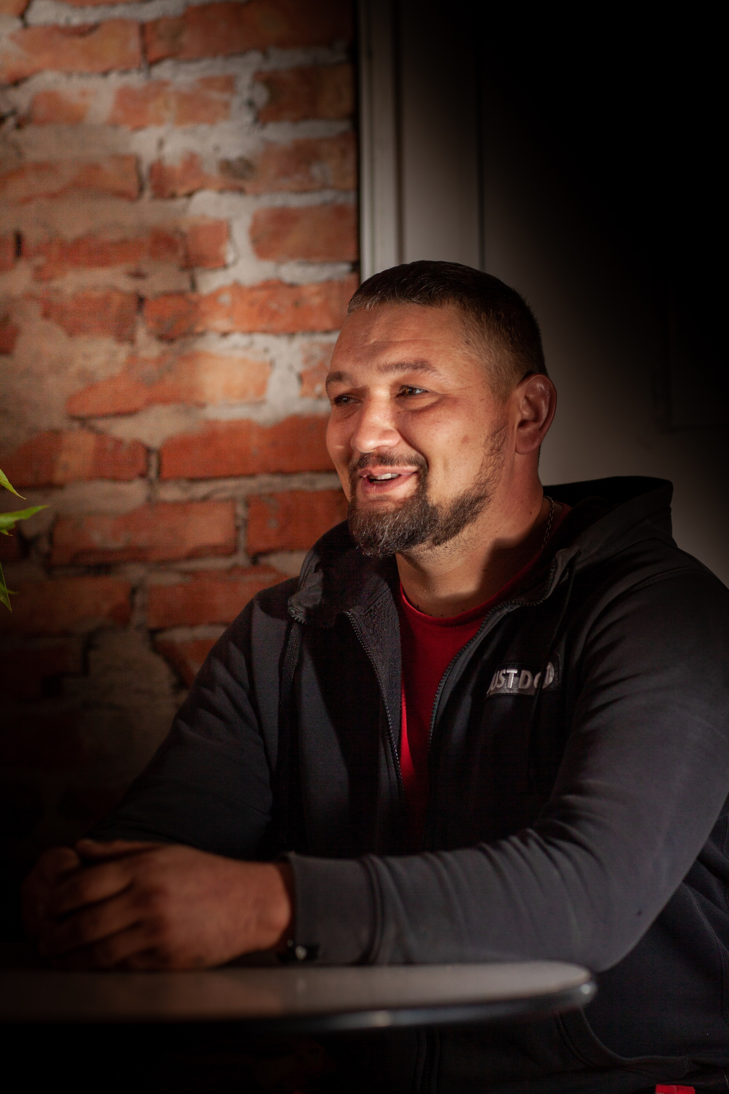 Мужской портрет подчеркивает мужественность, силу и харизму модели. Медиапродюсер, фотограф в Минеральных Водах —Виктор Холодов