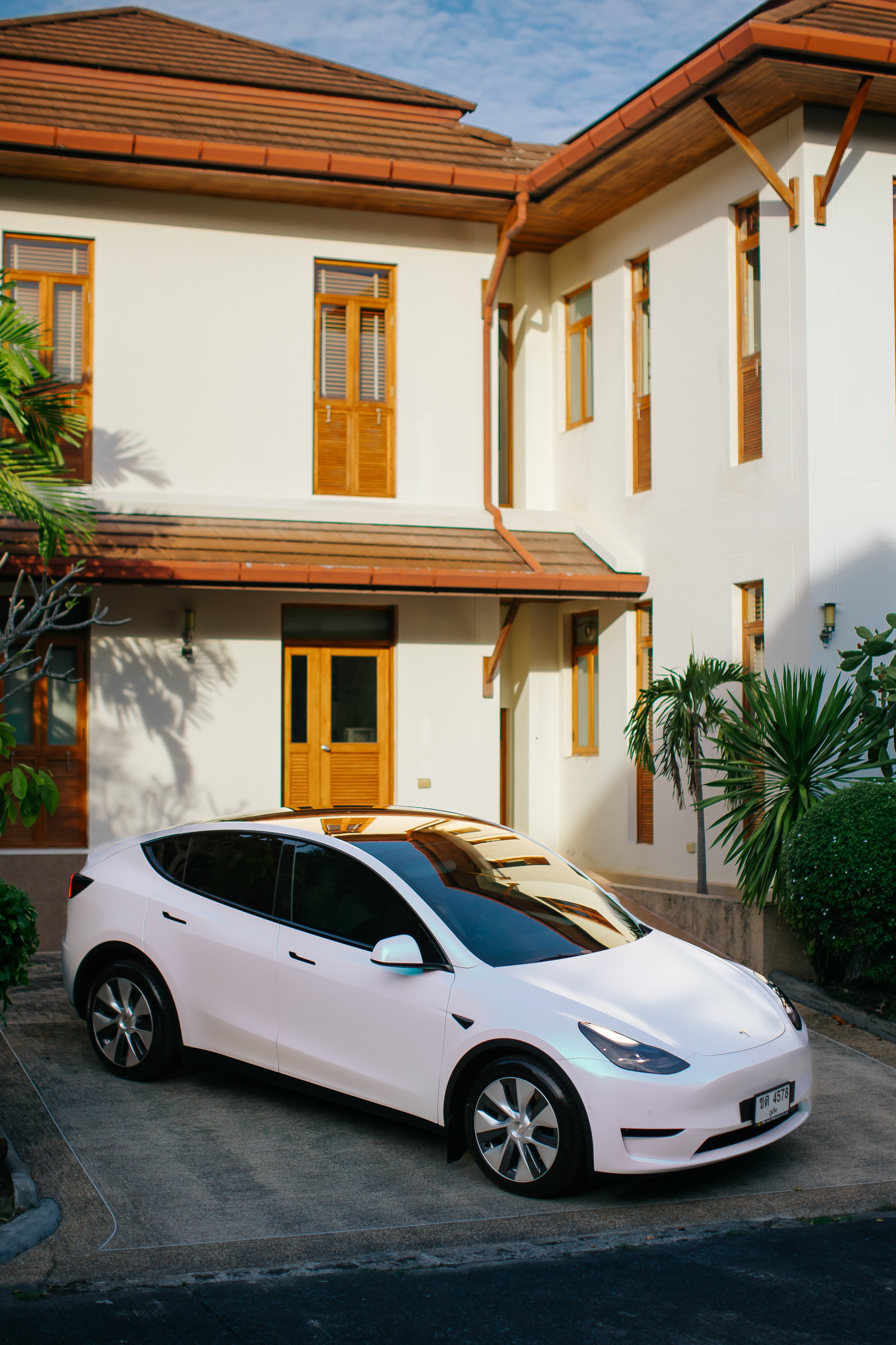 Tesla Model 3 Pearl. Фотограф в на Пхукете Сергей Войлоков