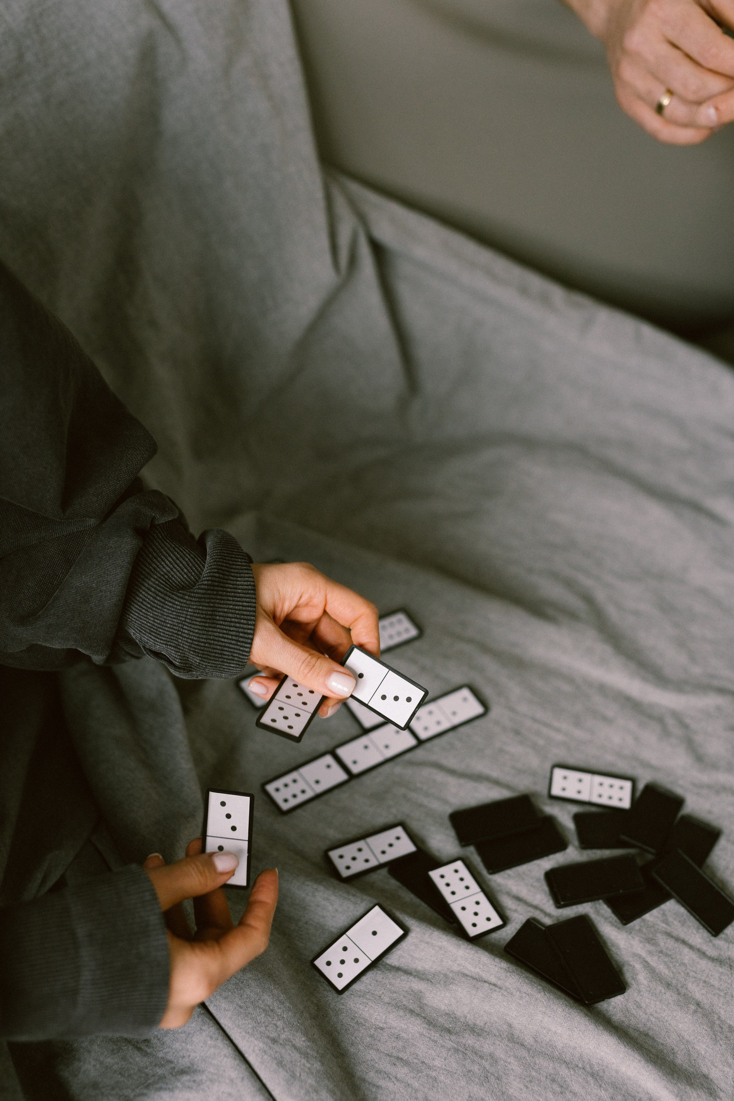 Любовь в белом зале. Варвара Синицына: семейный фотограф в Москве