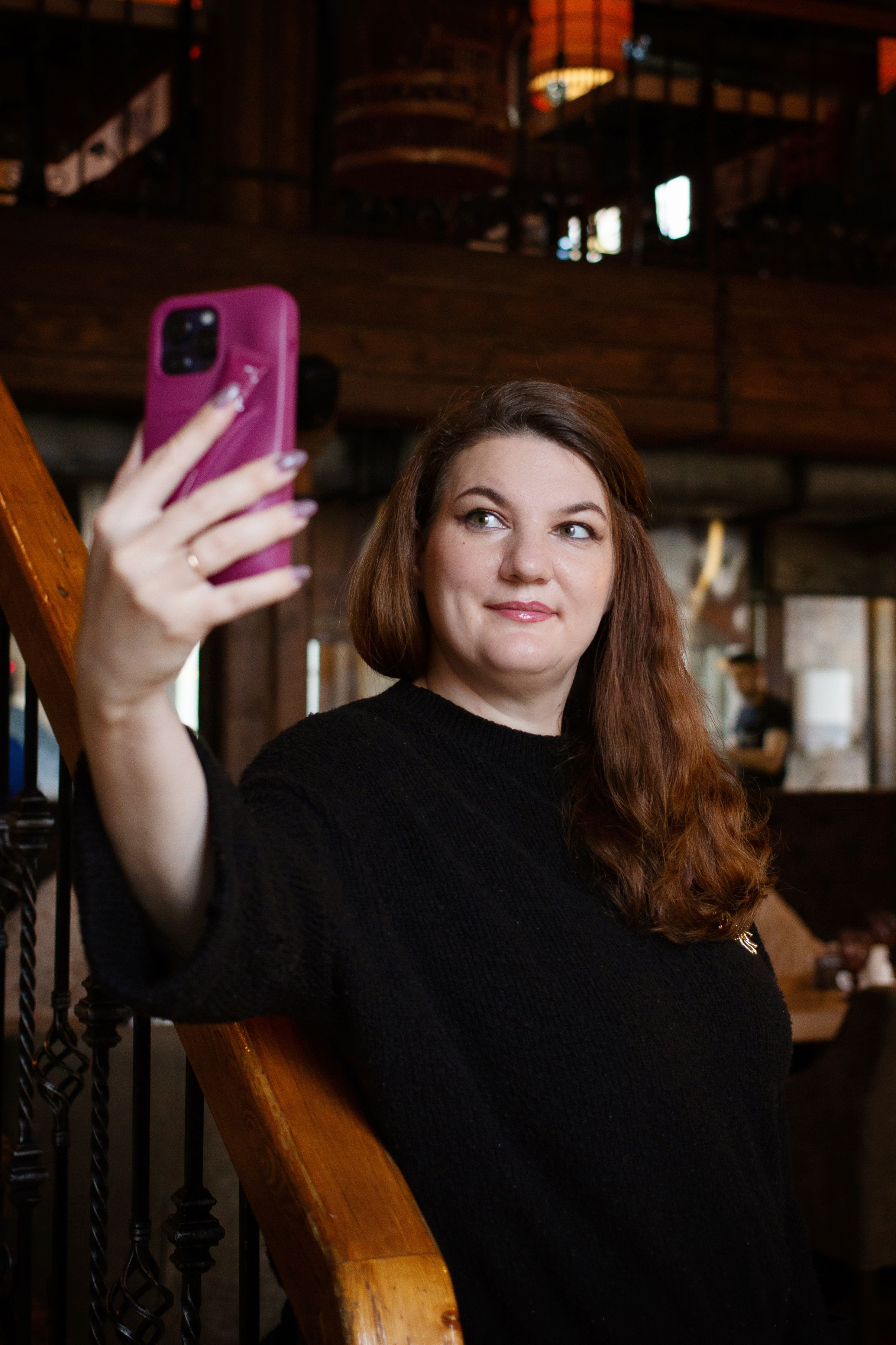 Фотосессия в уютном кафе и парке СПб, осенняя фотопрогулка. Портретные фотосессии, контент-съемки, репортаж