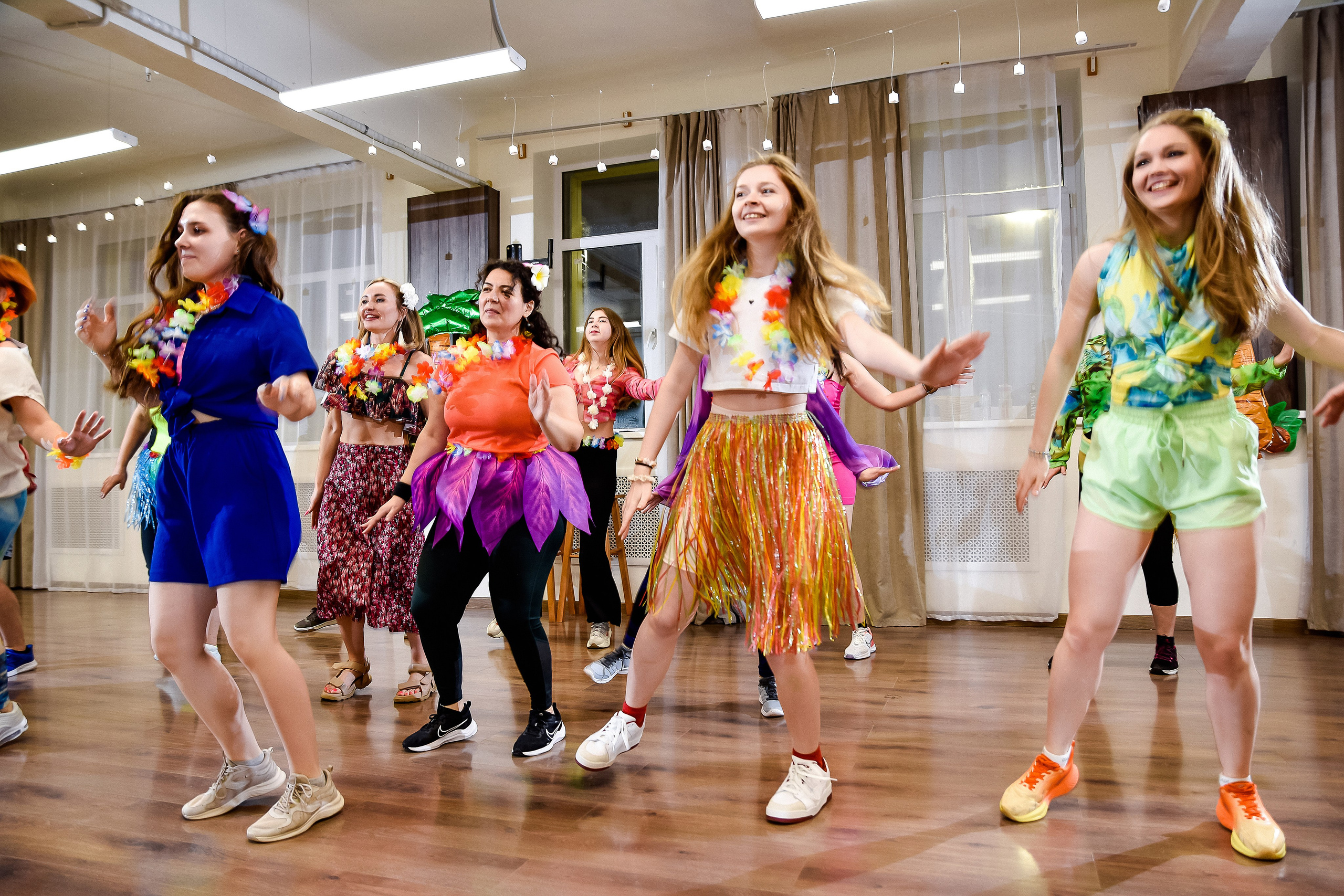 НОВОГОДНЯЯ ГАВАЙСКАЯ ТАНЦЕВАЛЬНАЯ ФИТНЕС- ВЕЧЕРИНКА