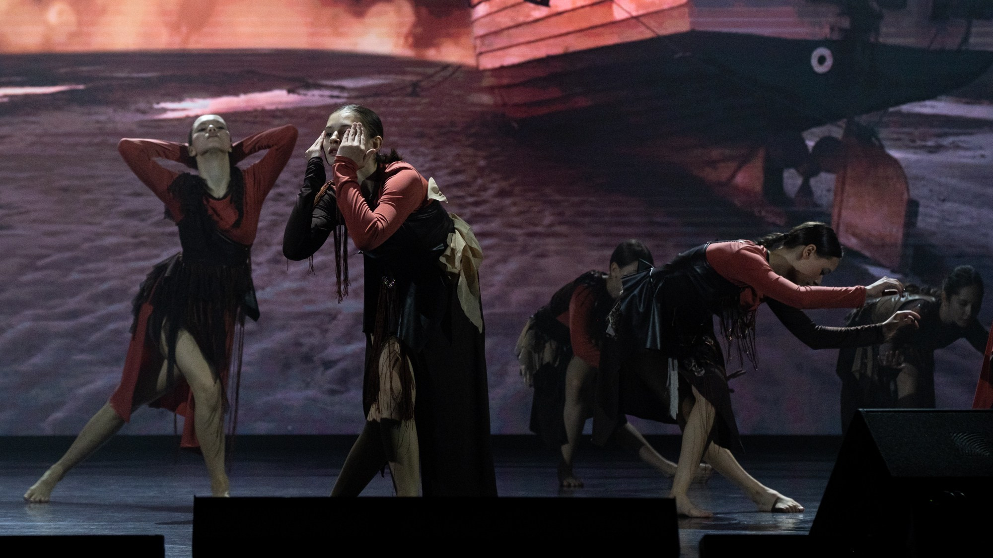 Отчетный концерт студии танца ARTIDANCE. Репортажный фотограф в Казани Павел Серпокрылов