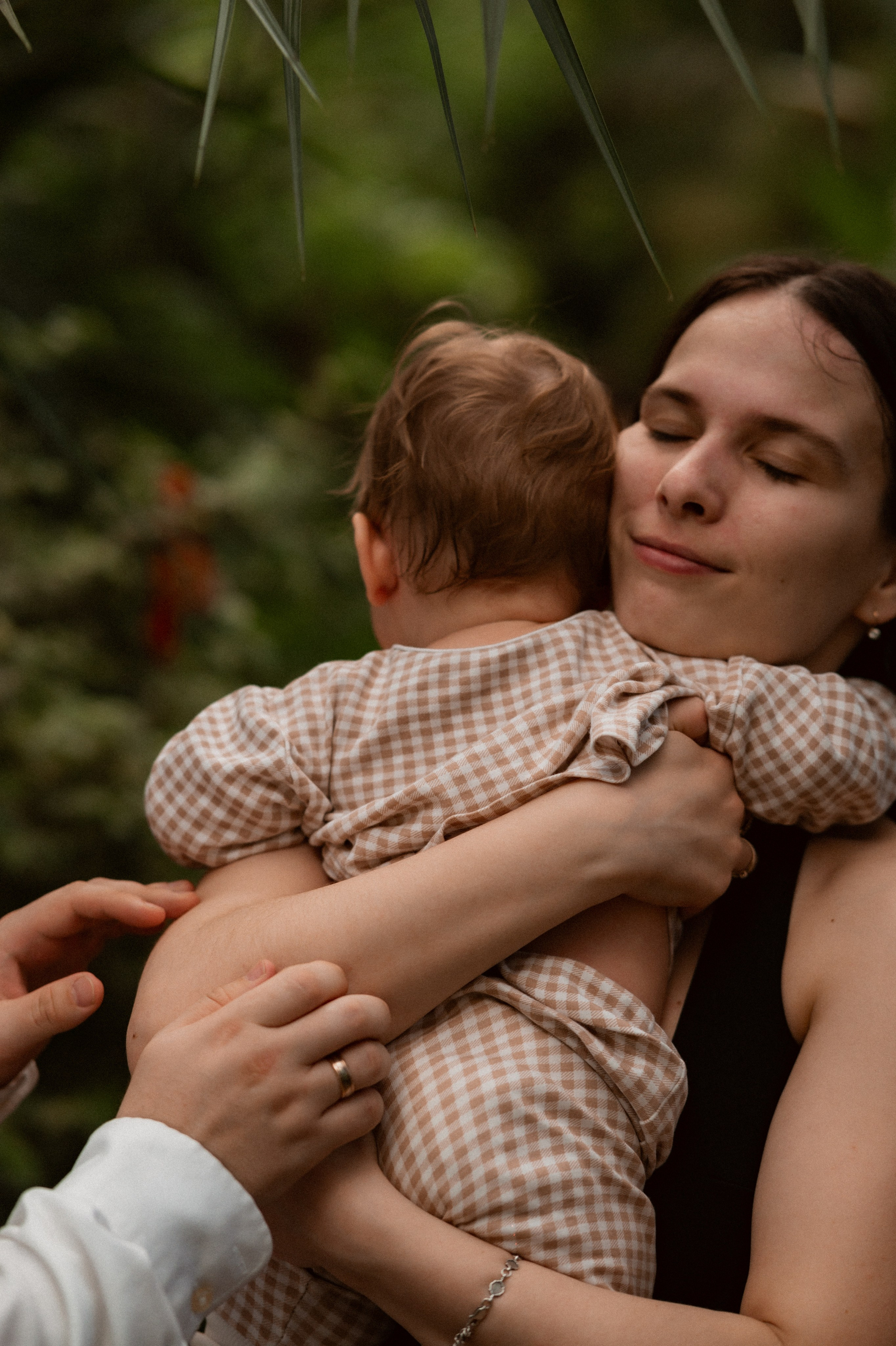 Илья, Ирина и Ева в Оранжерее. Семейный и свадебный lifestyle-фотограф в Москве Мария Петрова