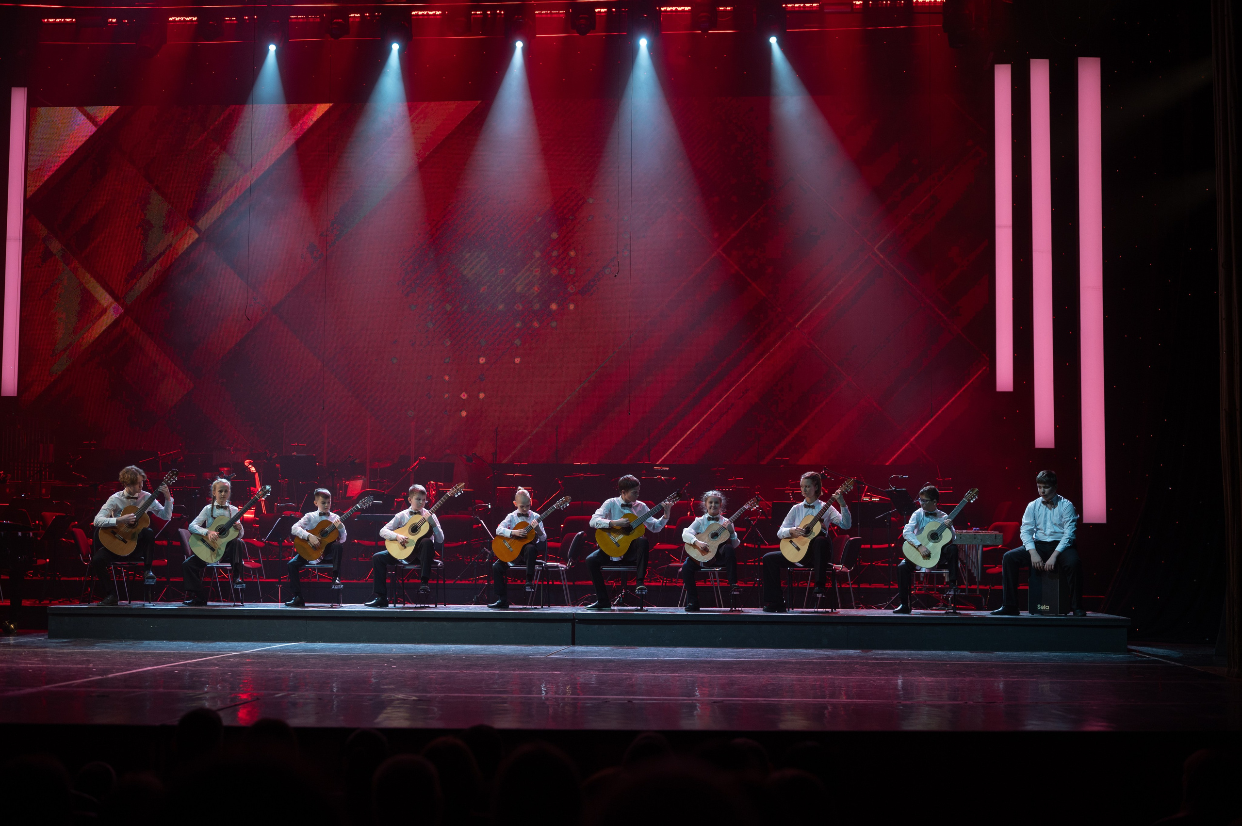 Отчетный концерт ДШИ «Гармония» «Зимняя гармония». Фотограф новорожденных, семейный детский в Тюмени Татьяна Морозова