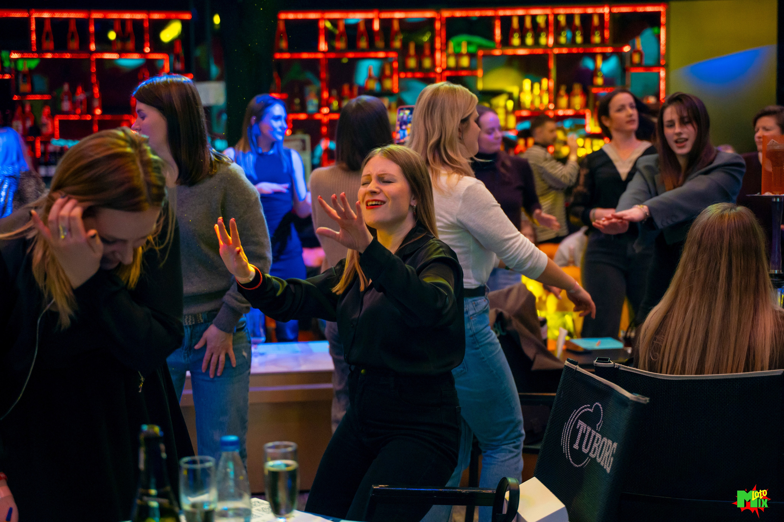 фотоотчет mixloto 13 февраля 2026 год, фотоотчет, репортажный фотограф, съемка мероприятия, фотограф Минск, репортаж Минск, фотограф Ольга Шаповалова. съемка на праздник, съемка день рождения. съемка юбилея, фотограф Беларусь 