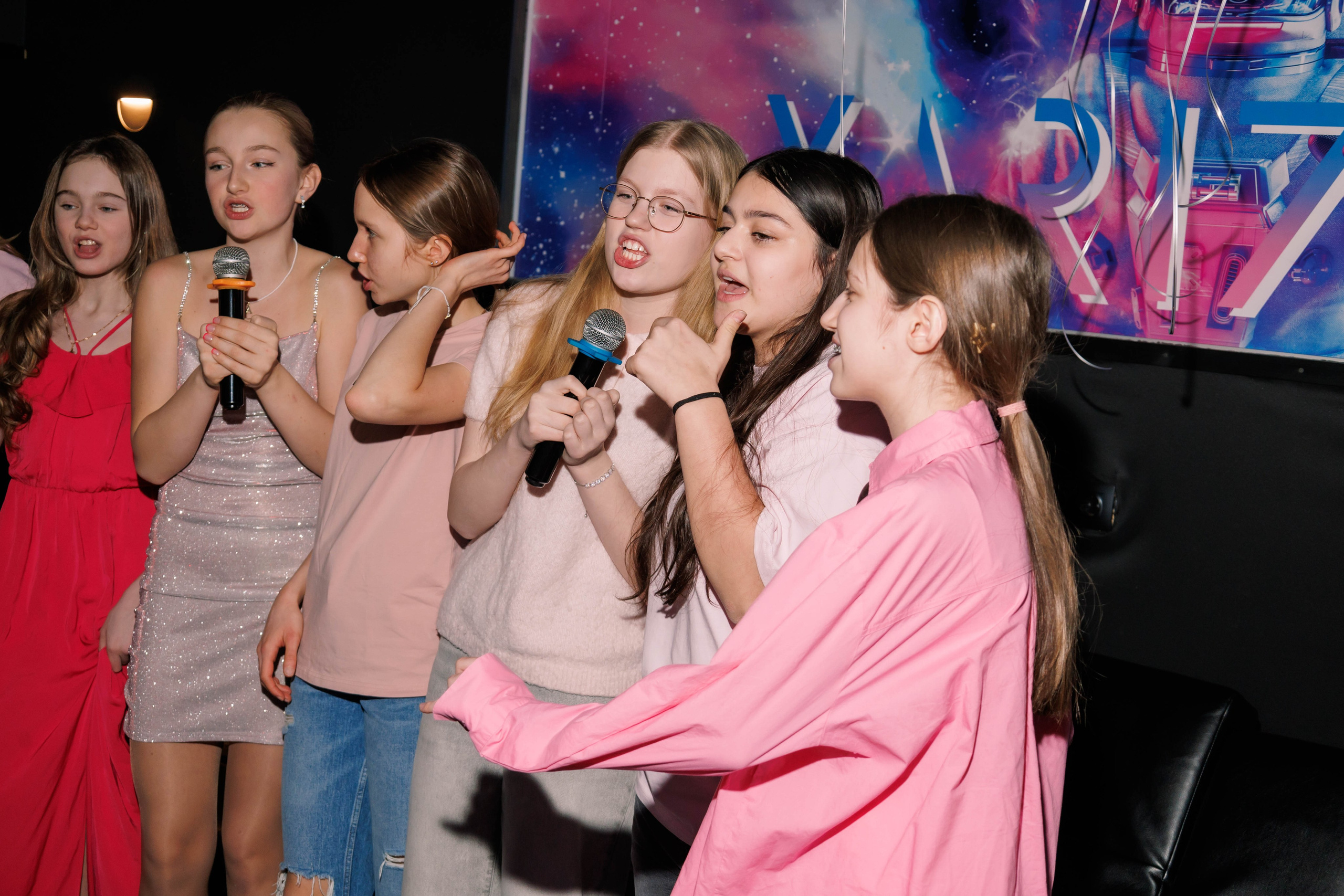 День Рождения в караоке. Фотограф в Москве Дмитрий Емельянов