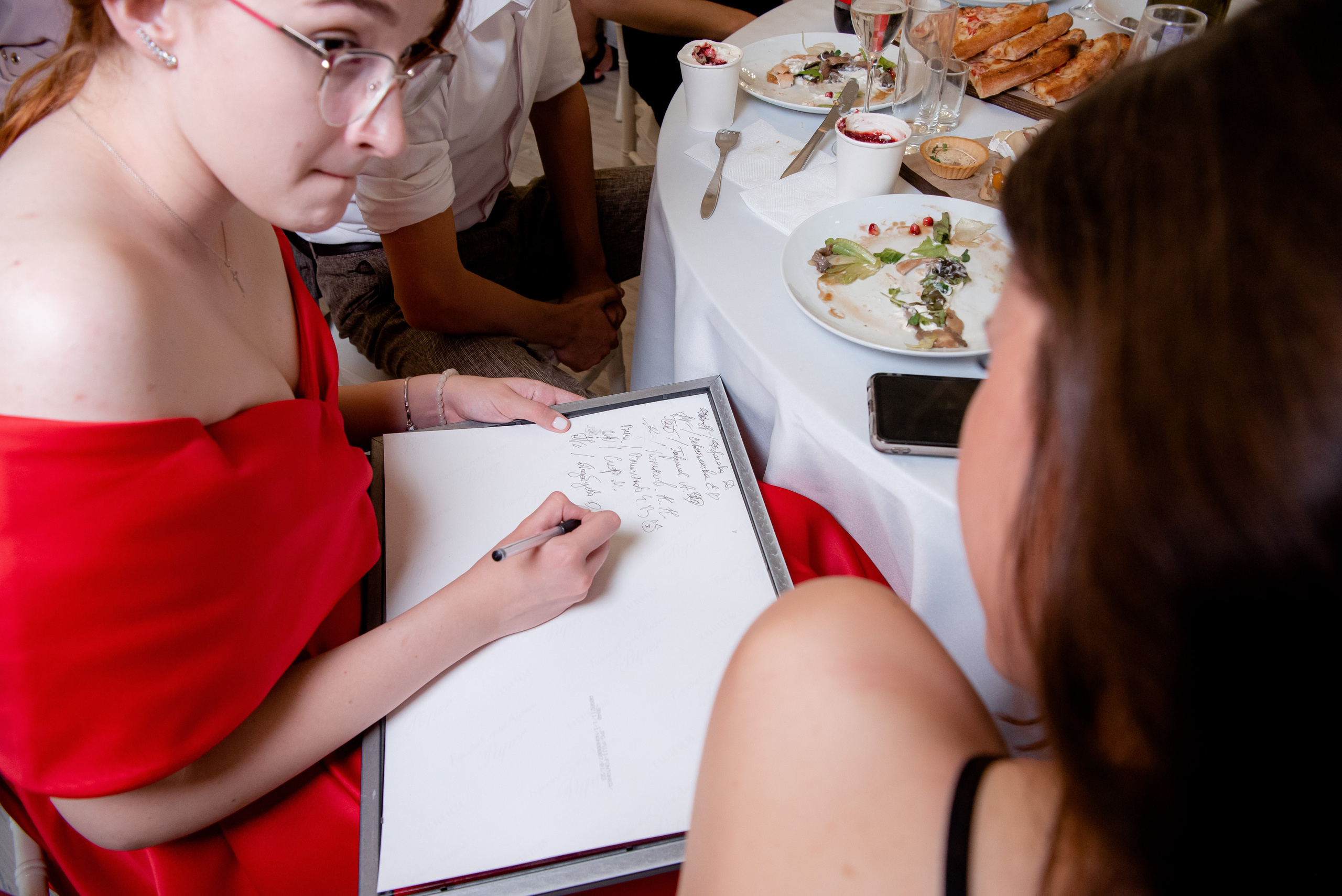 30 Школа. Вручение и Банкет. ДК Юбилейный и Банхоф. Фотограф в Волгограде и Волжском Александр Горбань