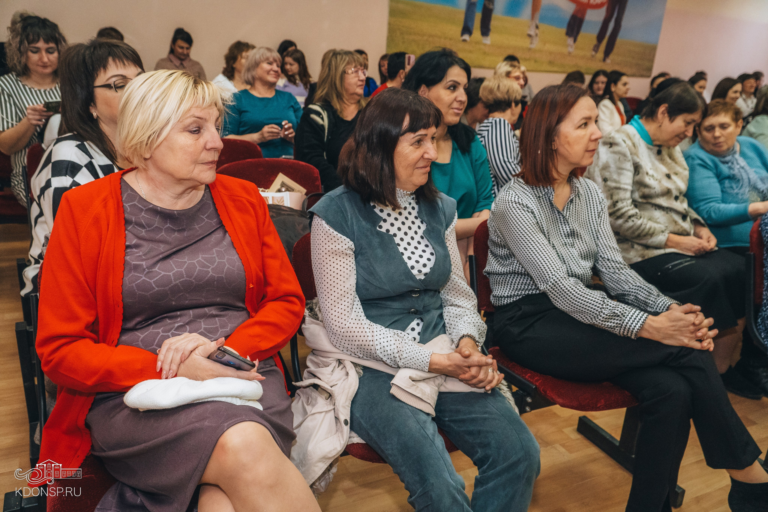 В преддверии праздника весны. Новотитаровский Дом культуры