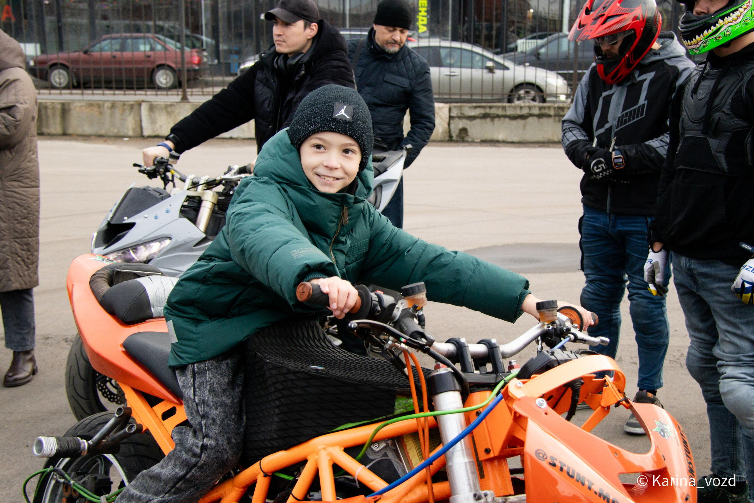 Выступление команды МОТО ШОУ SMT (Стантрайдинг, мотошоу). Репортажный фотограф в Москве и Зеленограде Karina-vozd