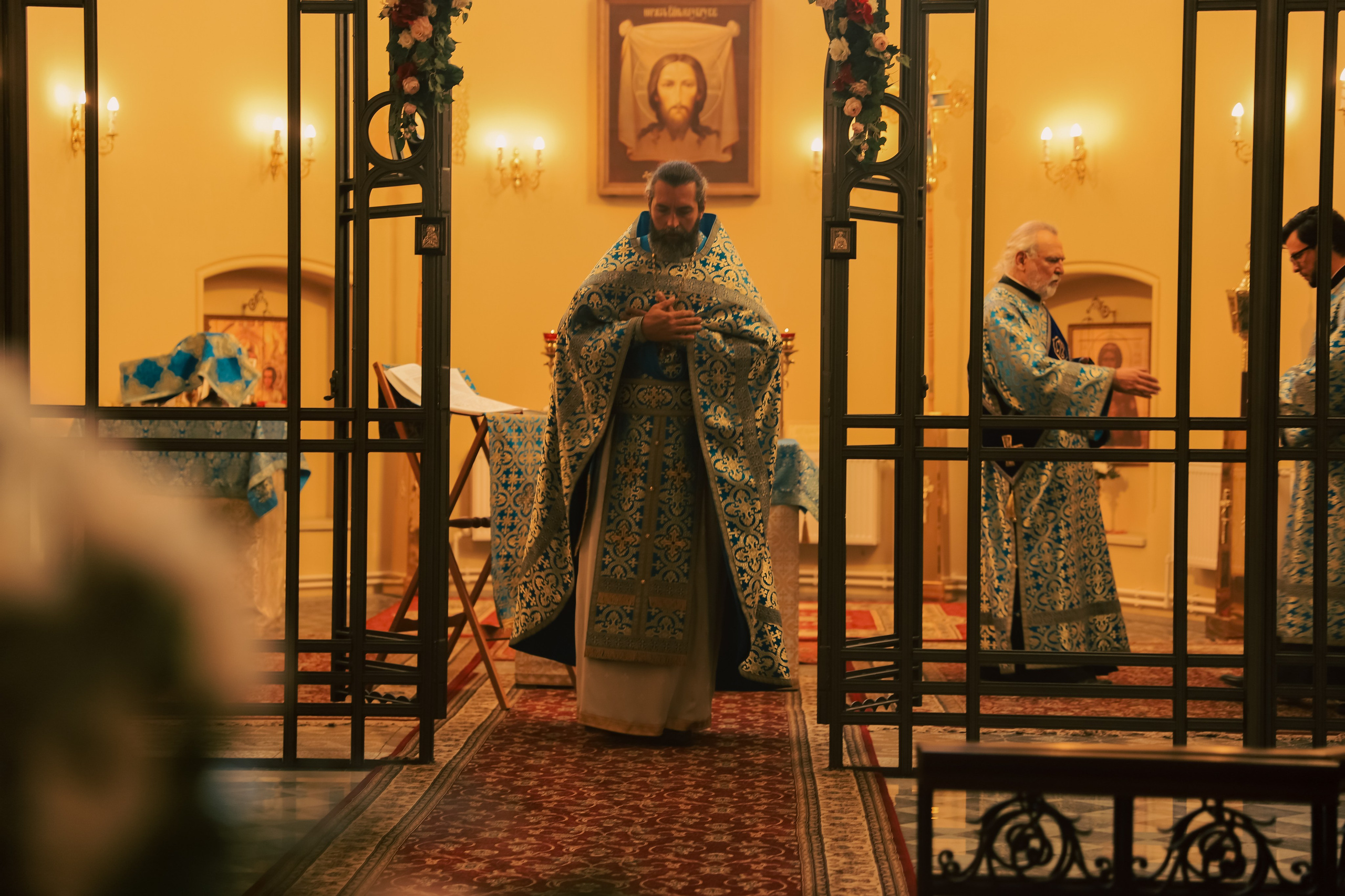 Служба в церкви